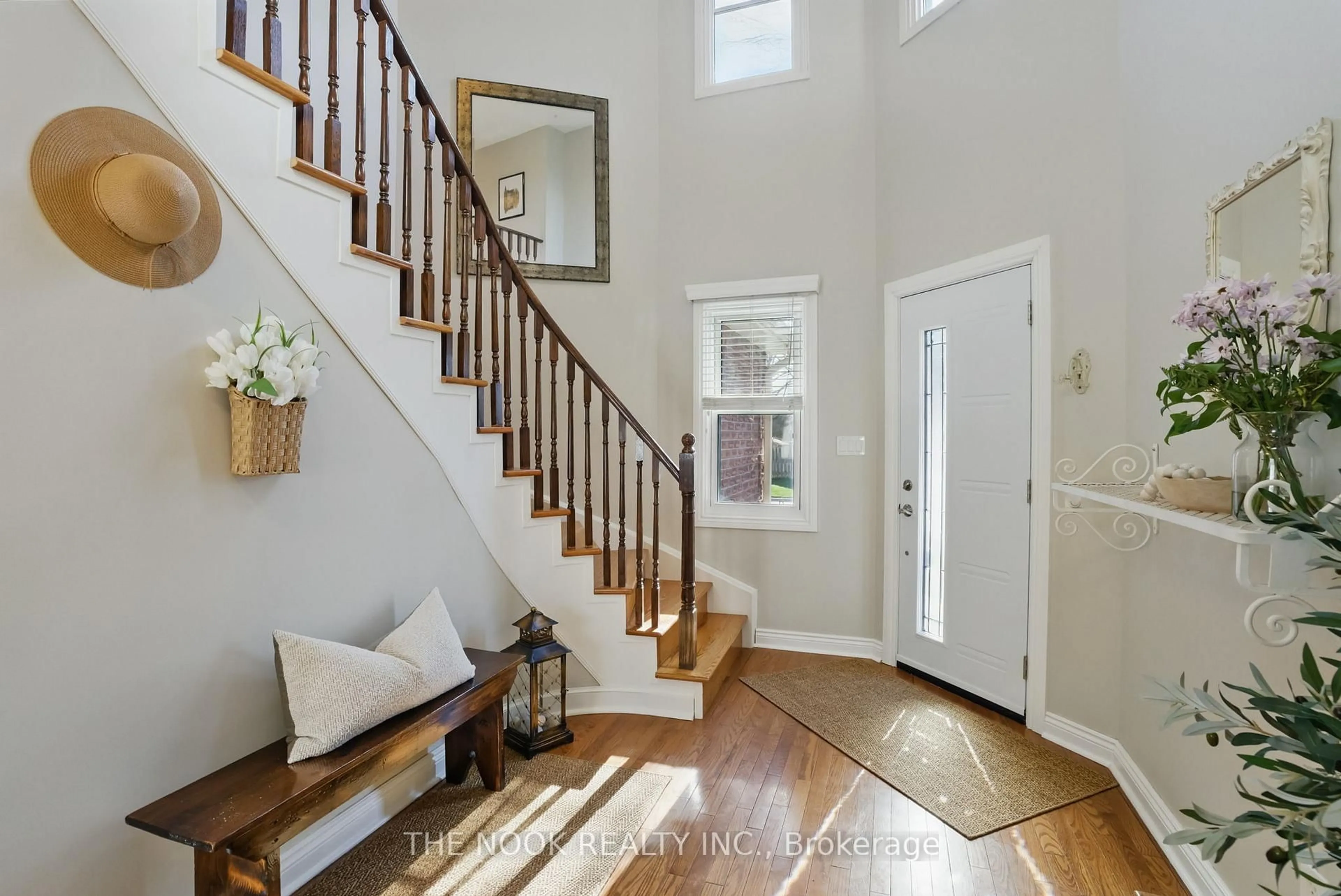 Indoor entryway for 68 Lowder Pl, Whitby Ontario L1N 8B7
