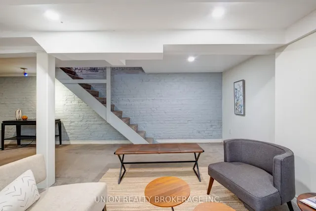 Additional property image - 30 Ashdale Ave