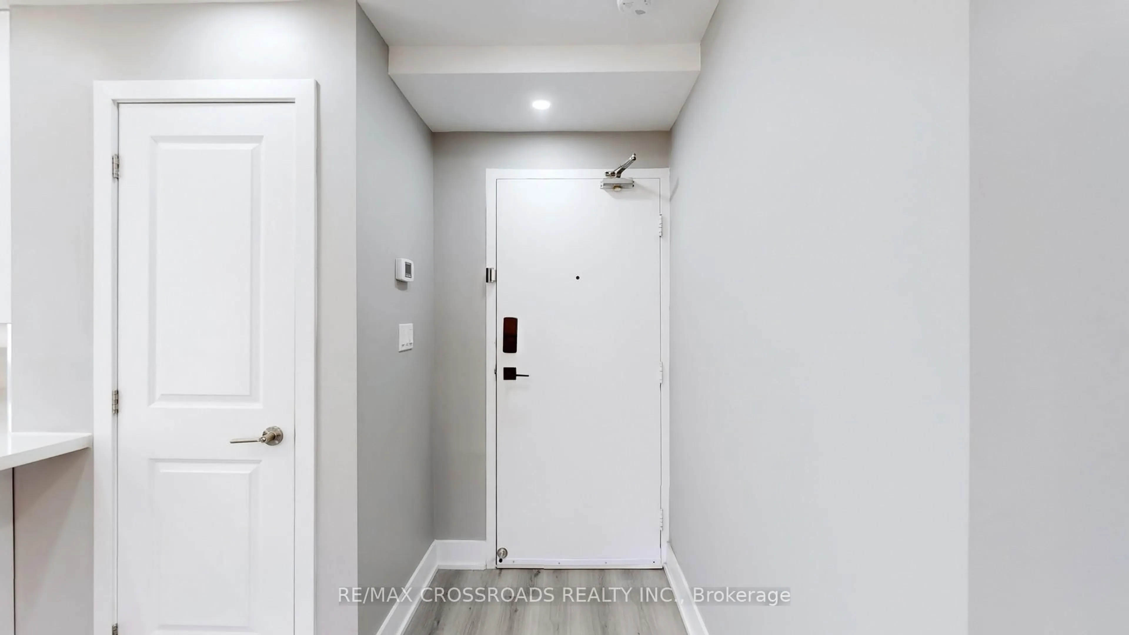Indoor entryway for 1705 Mccowan Rd #309, Toronto Ontario M1S 4L2