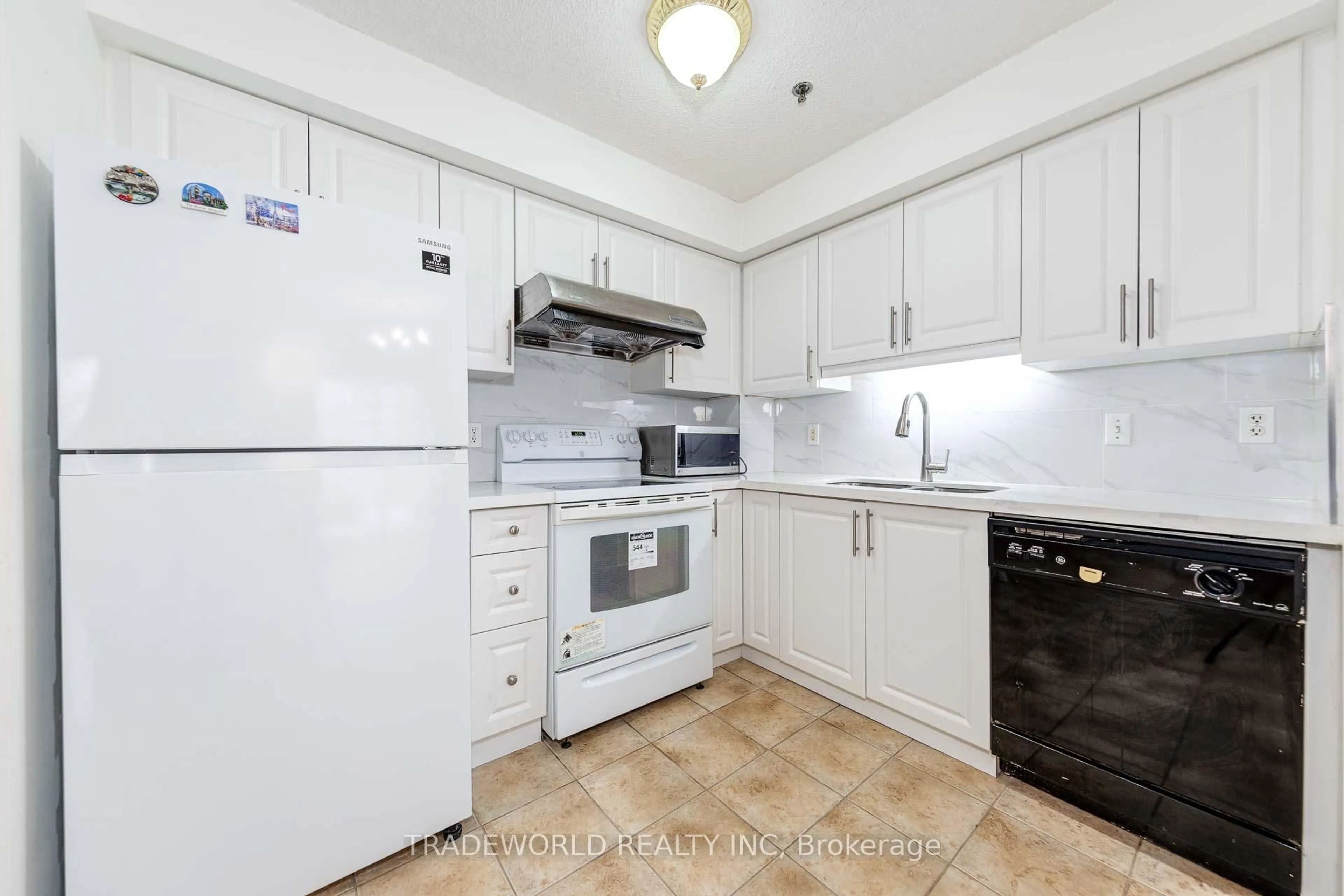 Standard kitchen, unknown for 5225 Finch Ave #201, Toronto Ontario M1S 5W8