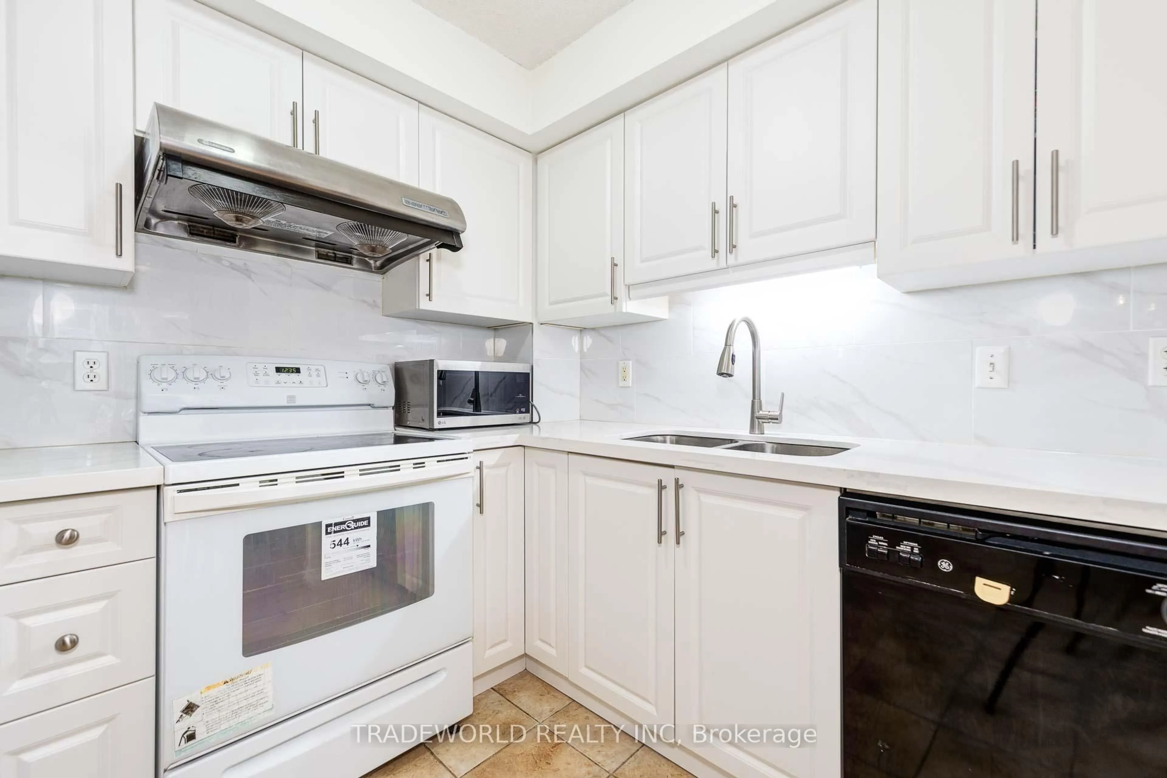 Standard kitchen, unknown for 5225 Finch Ave #201, Toronto Ontario M1S 5W8