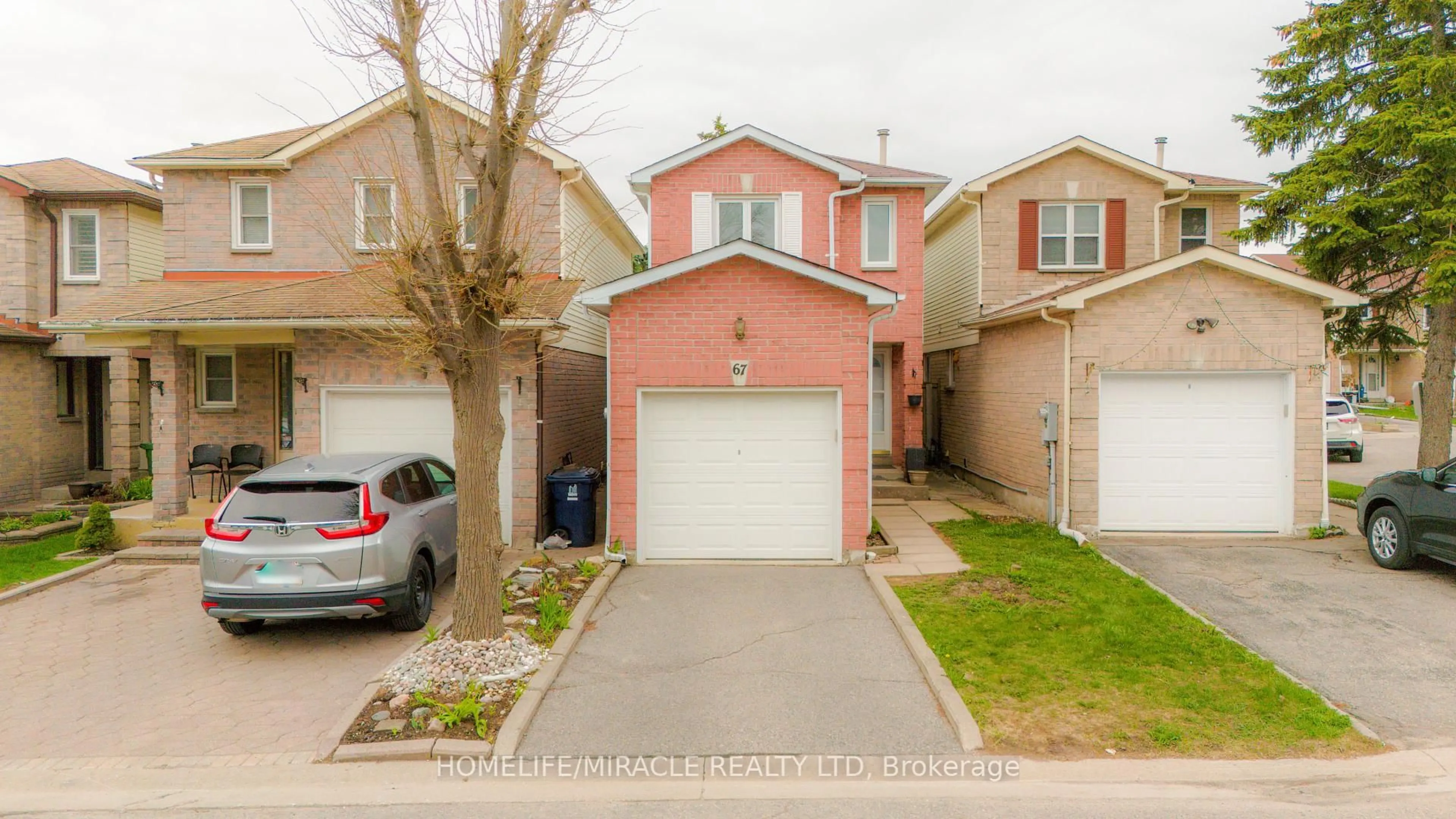 A pic from outside/outdoor area/front of a property/back of a property/a pic from drone, street for 67 Whispering Willow Ptwy, Toronto Ontario M1B 4B3