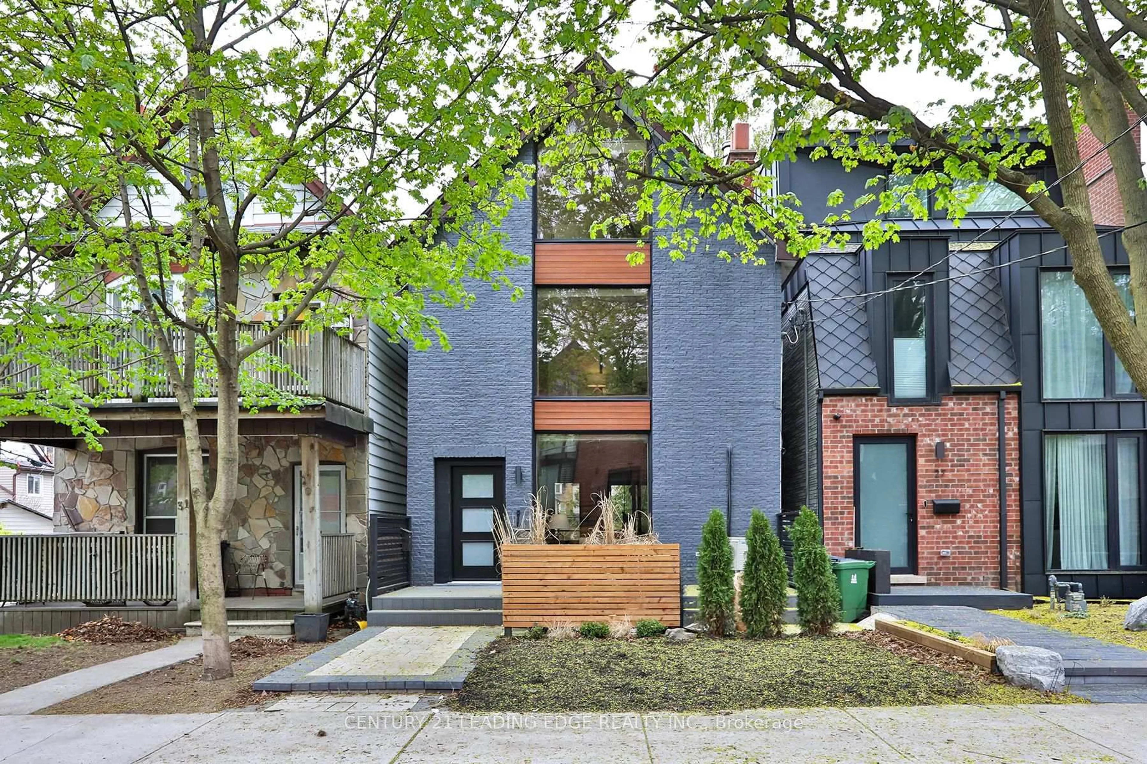 Home with brick exterior material, street for 29 Dingwall Ave, Toronto Ontario M4K 1G9