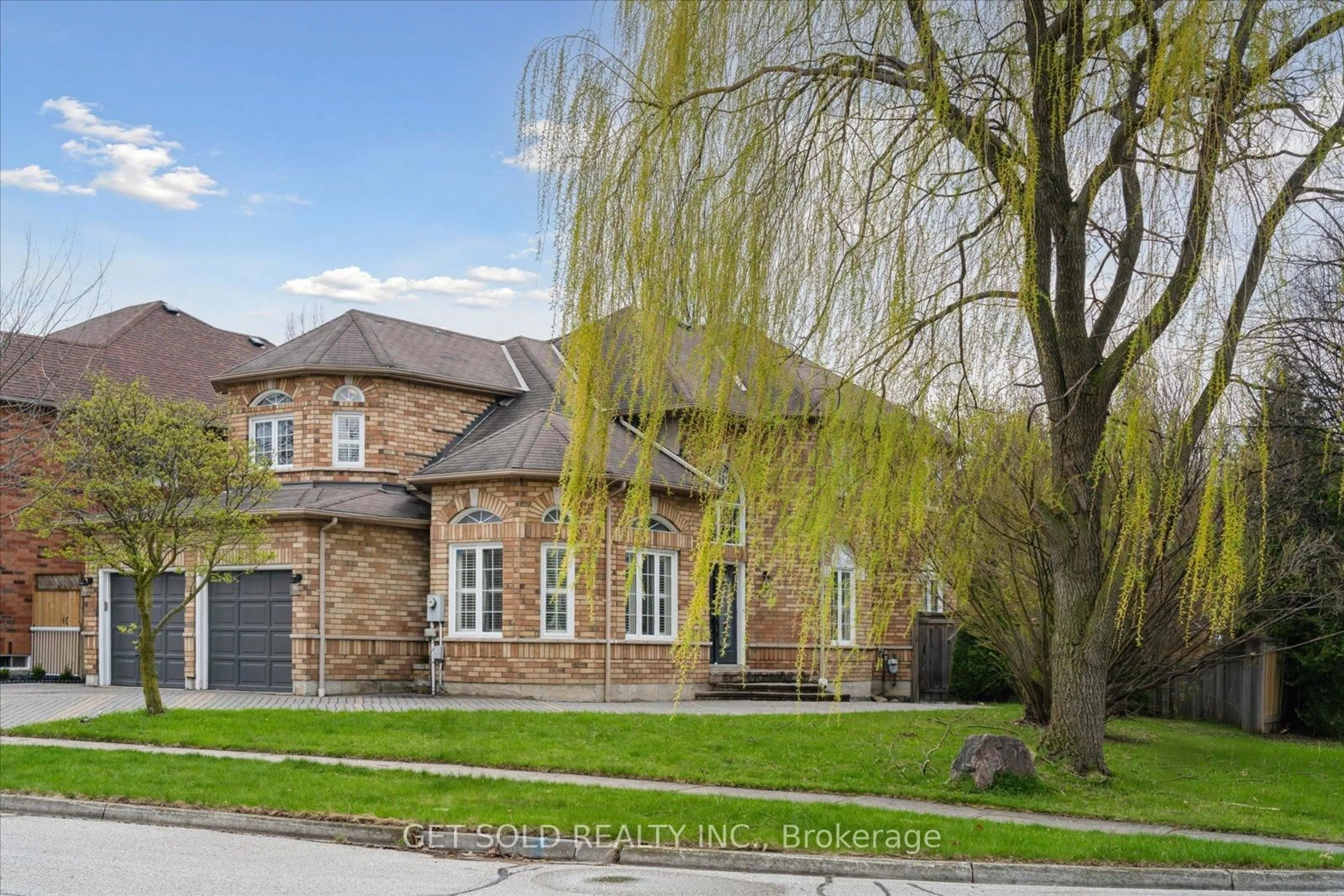Home with brick exterior material, street for 1 McKie Crt, Ajax Ontario L1T 3Z6