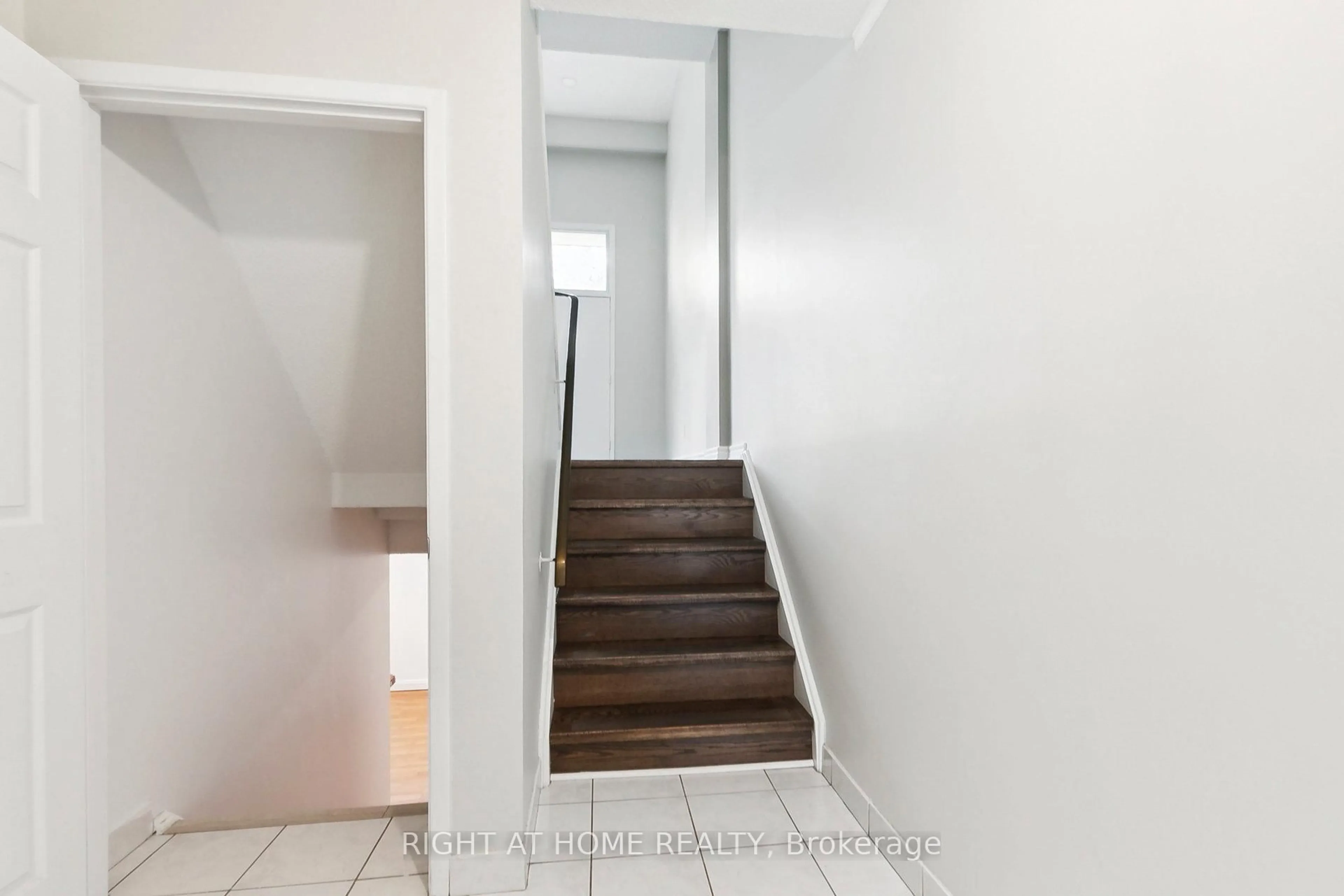 Stairs for 15 Huntingwood Dr #29, Toronto Ontario M1W 2L7