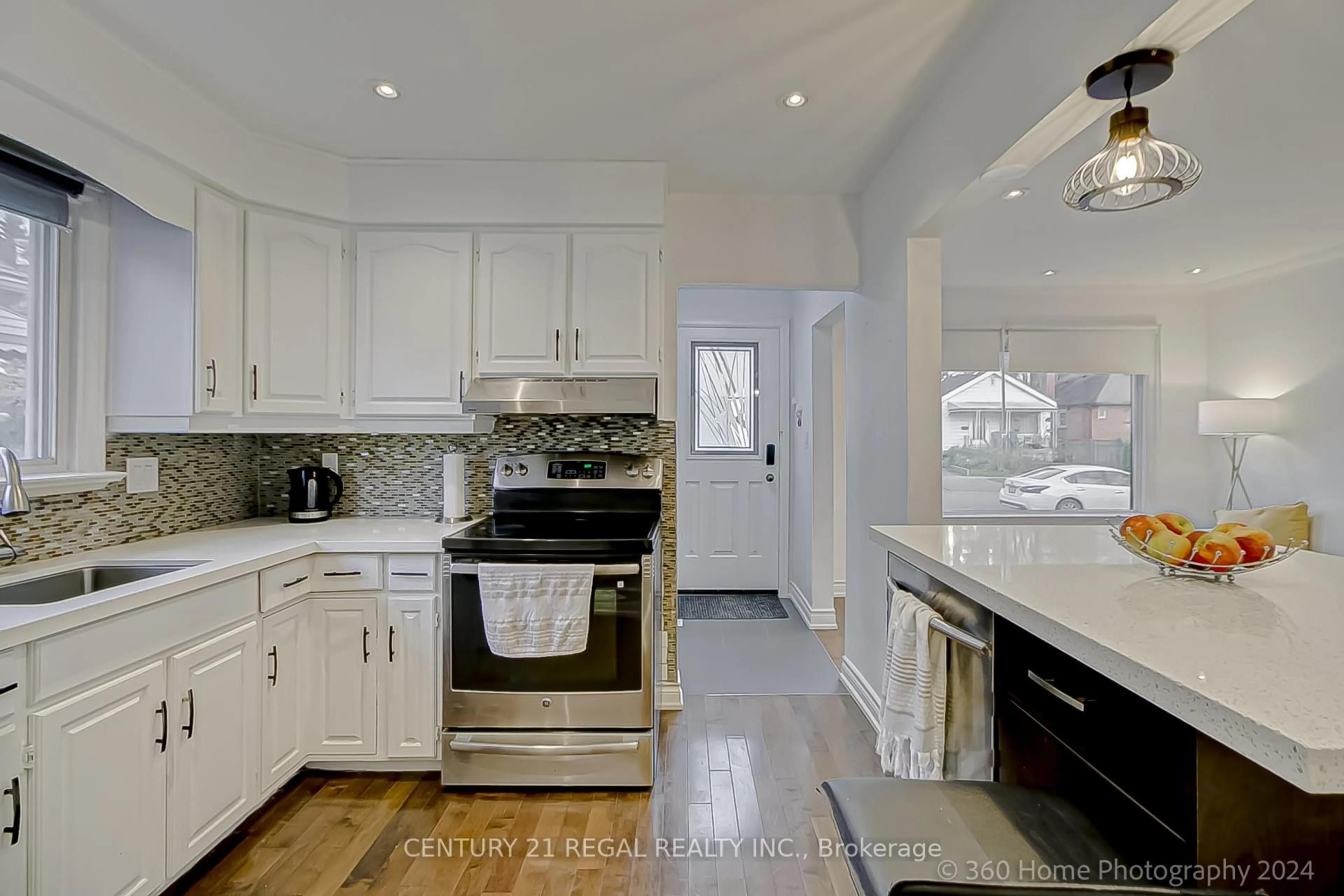 Open concept kitchen, ceramic/tile floor for 8 Bexhill Ave, Toronto Ontario M1L 3B4