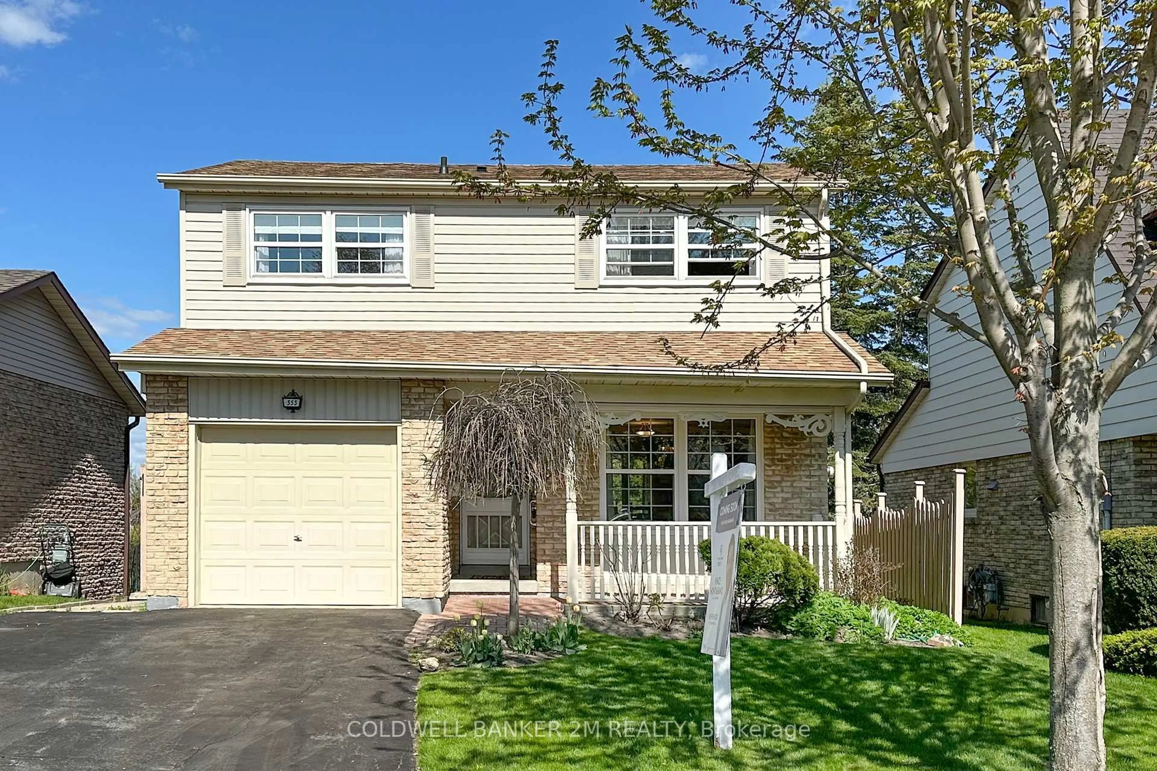 Home with vinyl exterior material, street for 353 Cooper Crt, Oshawa Ontario L1J 6V4