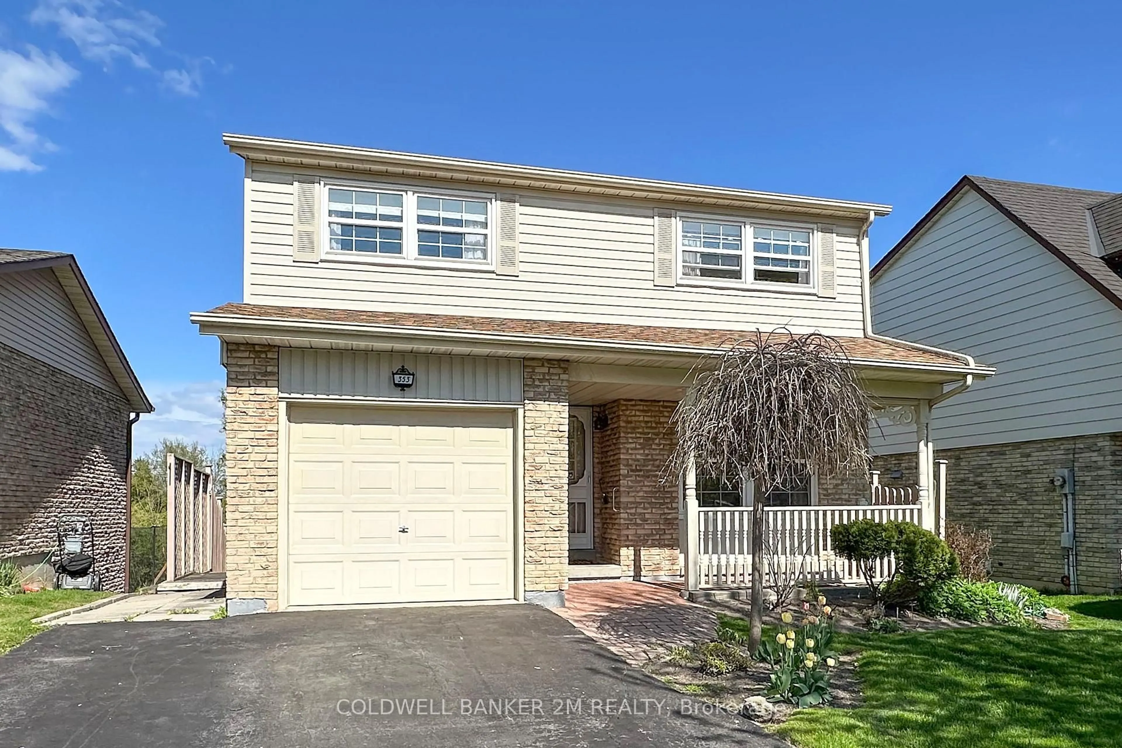 Home with vinyl exterior material, street for 353 Cooper Crt, Oshawa Ontario L1J 6V4