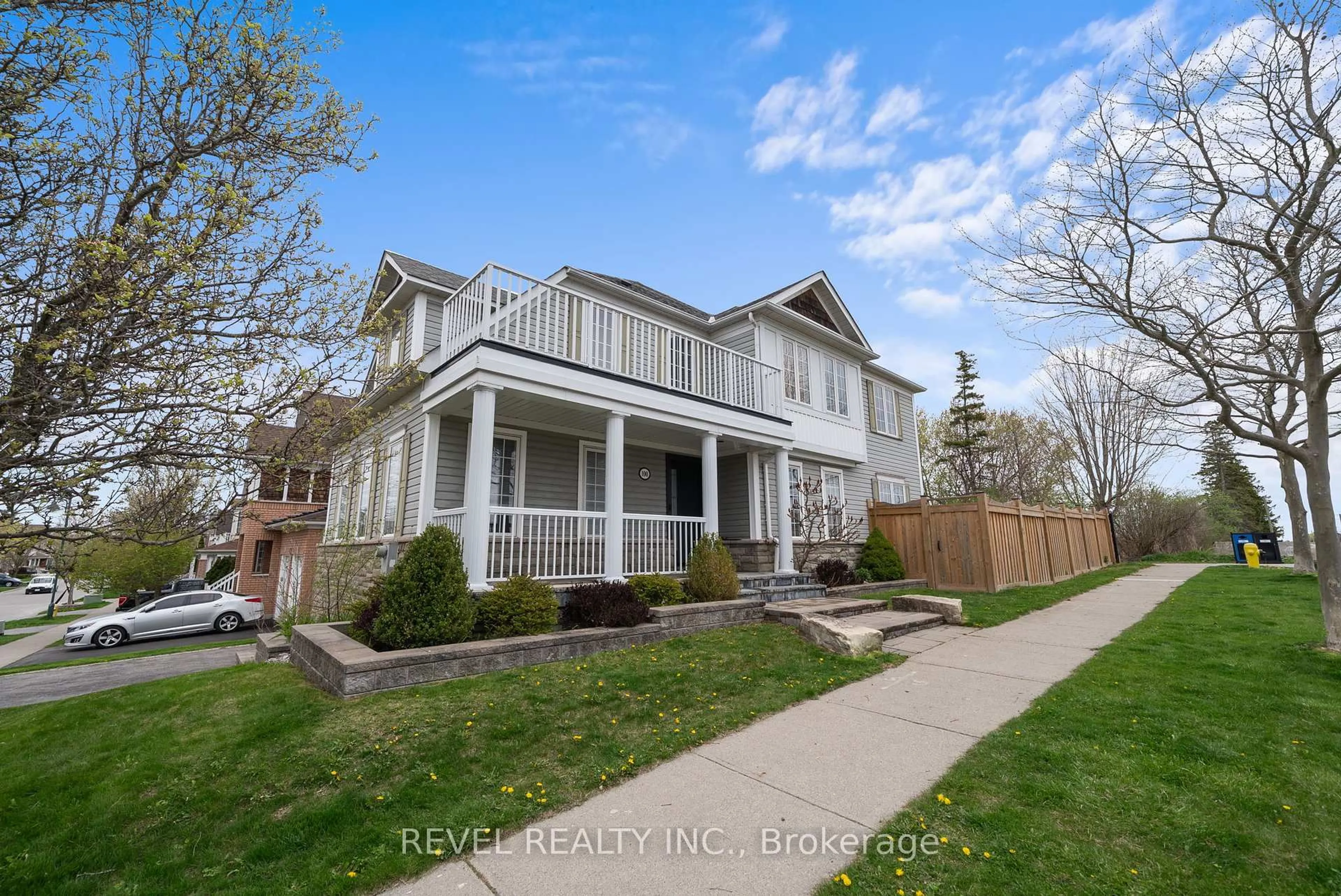 Home with vinyl exterior material, street for 100 Ashbury Blvd, Ajax Ontario L1Z 1N1
