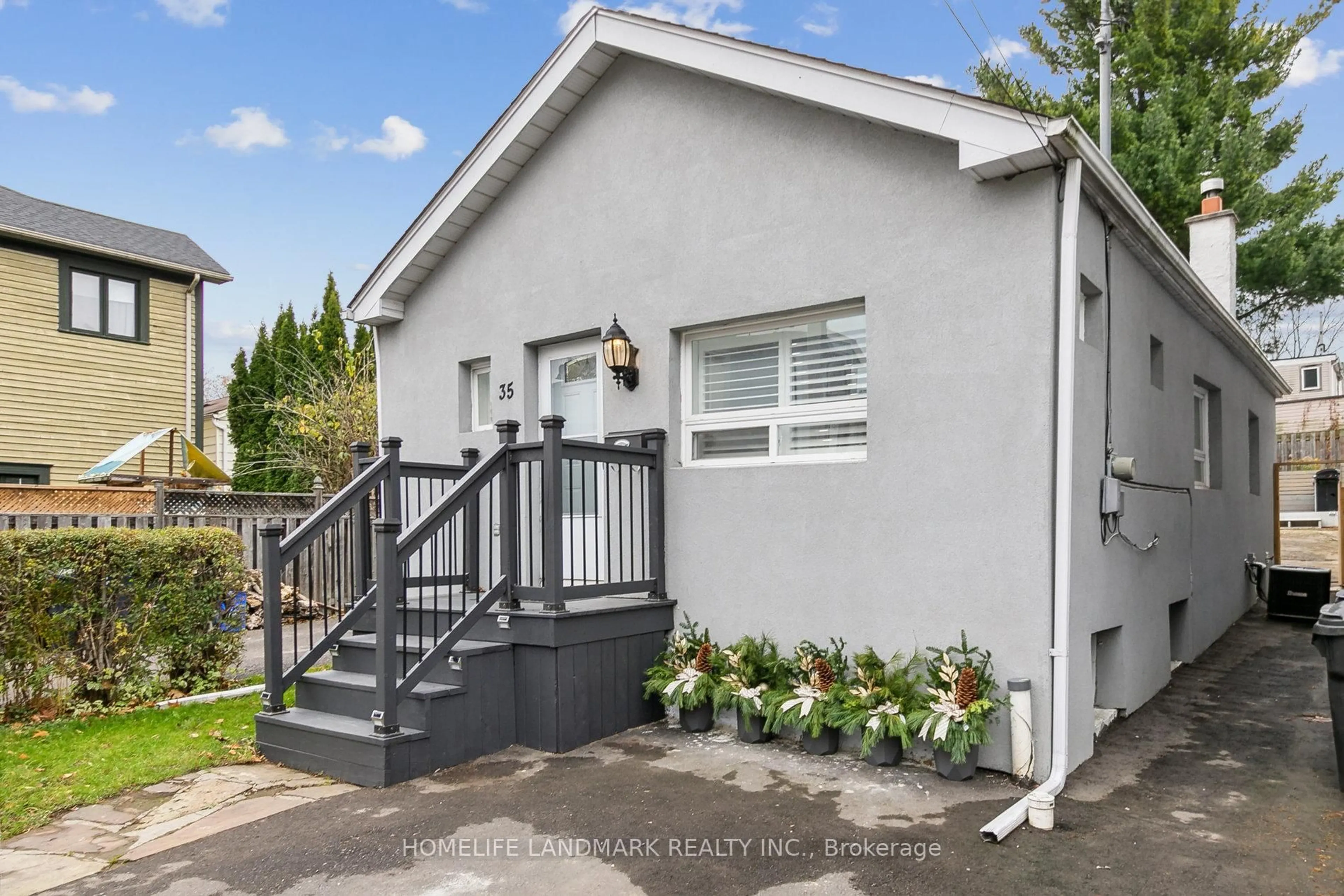 Unknown for 35 Wallington Ave, Toronto Ontario M4C 2M7