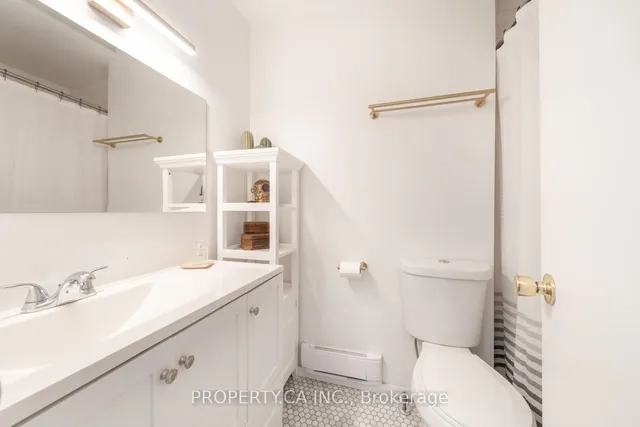 Additional property image - 1209 Queen St Unit 30