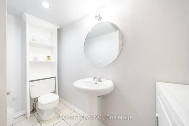 Additional property image - 1209 Queen St Unit 30