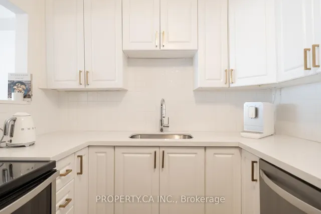 Additional property image - 1209 Queen St Unit 30