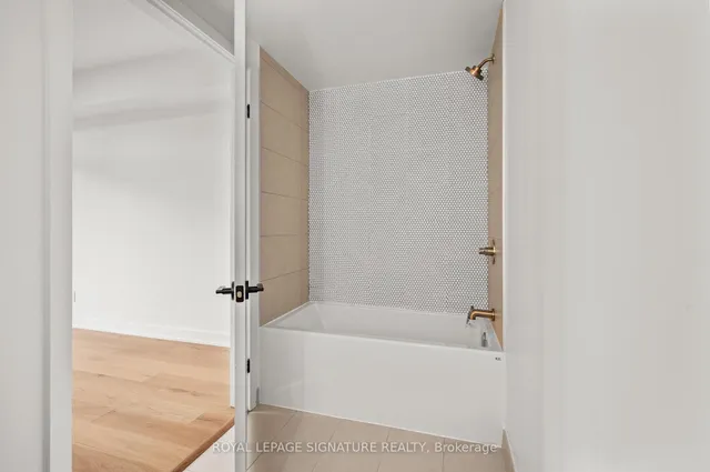 Additional property image - 1285 Queen St Unit 402
