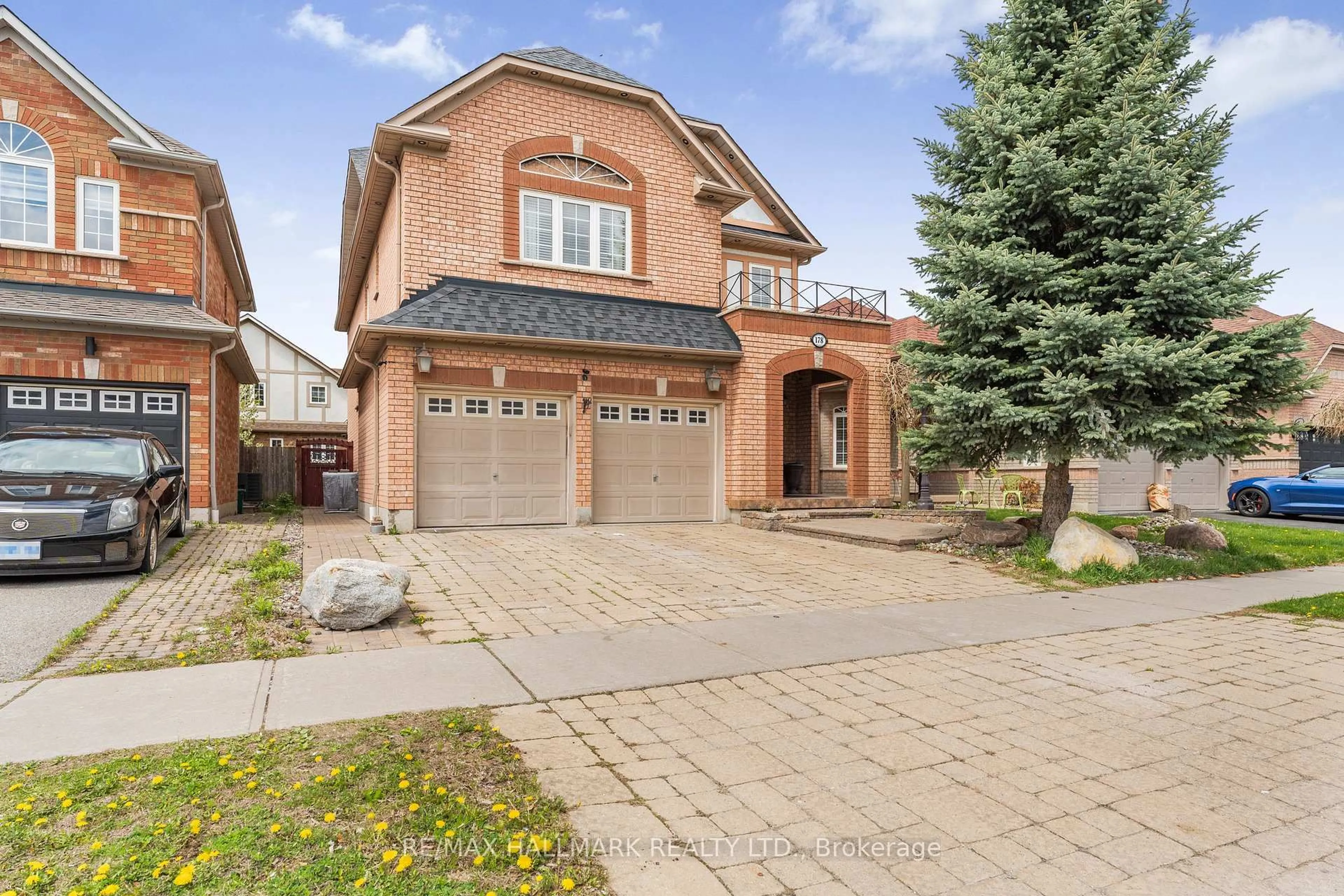 Home with brick exterior material, street for 178 Stonemanor Ave, Whitby Ontario L1R 2Z1