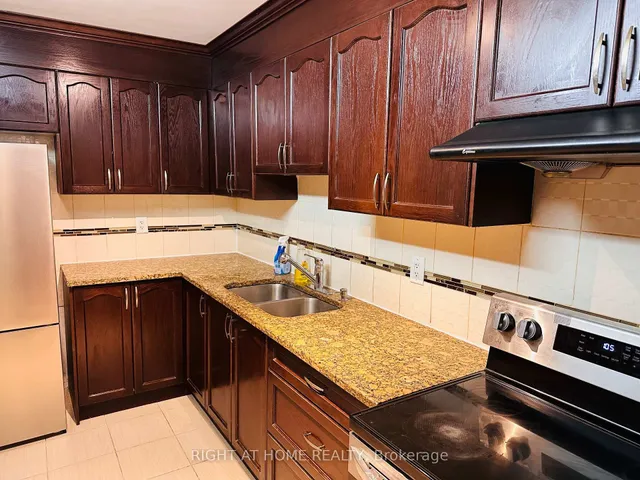 Primary image of 5 Massey Sq Unit 1204