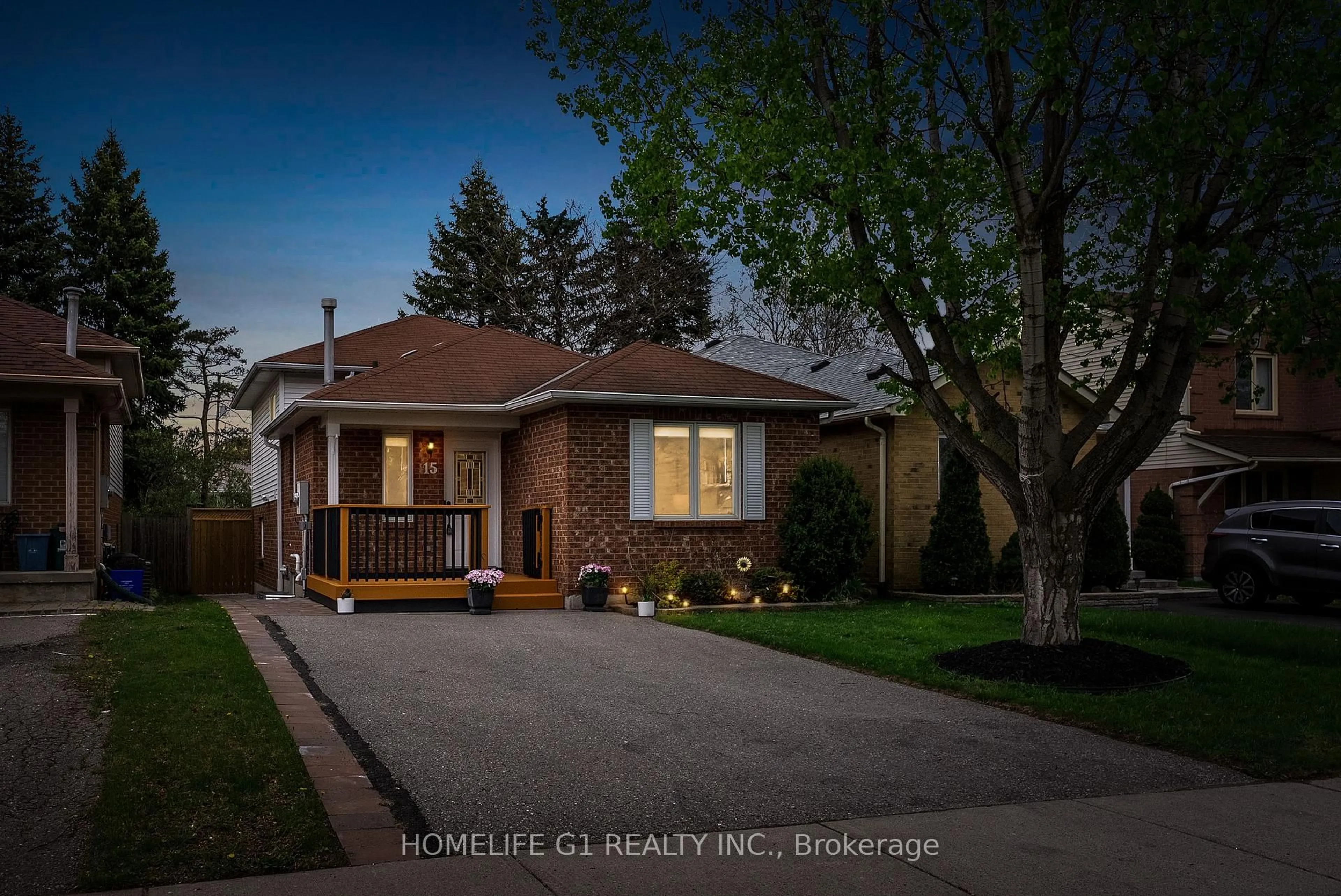 Home with brick exterior material, street for 15 Inglis Ave, Clarington Ontario L1E 2G7