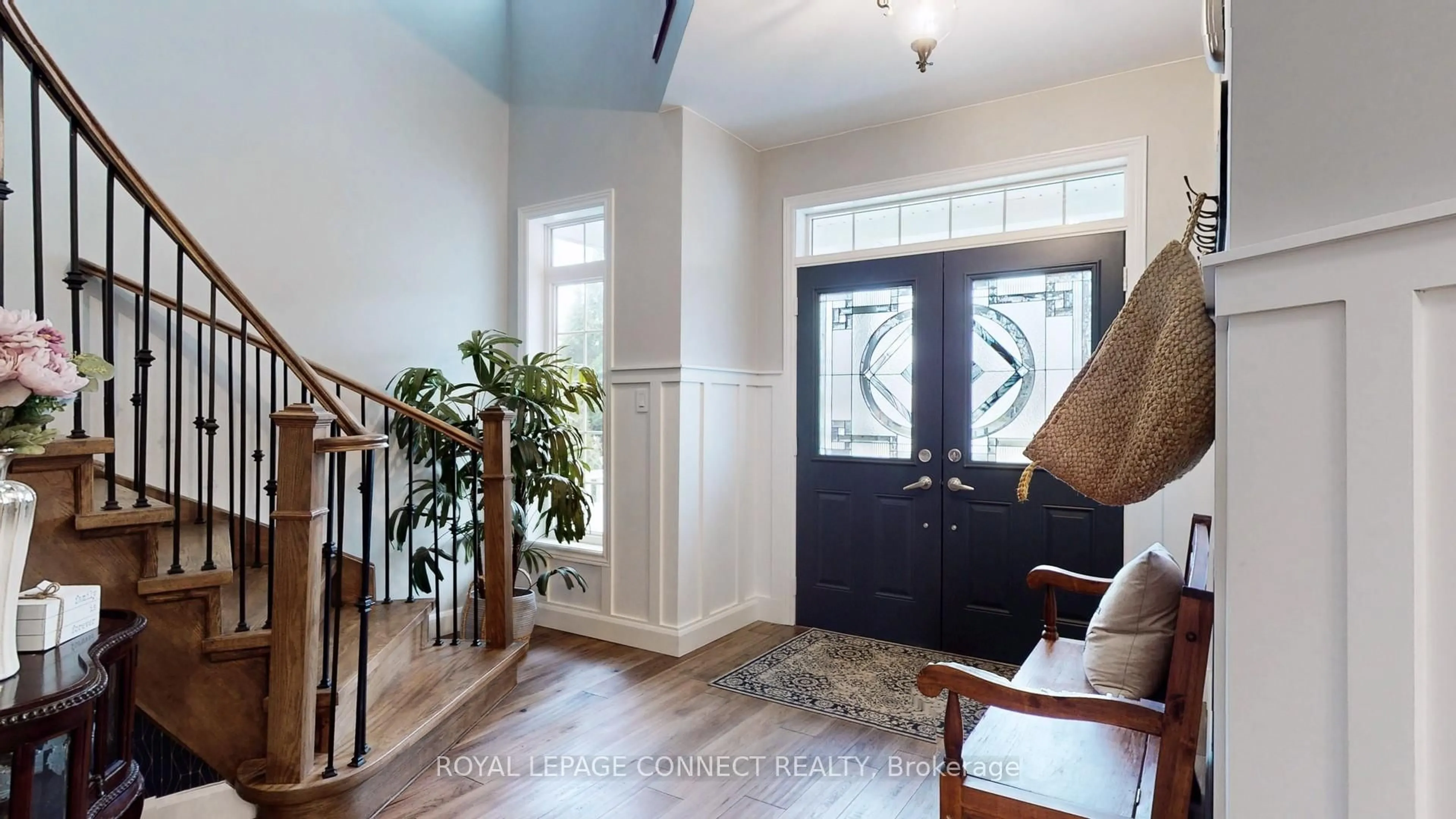 Indoor entryway for 18 Lamport Crt, Whitby Ontario L1M 0B1