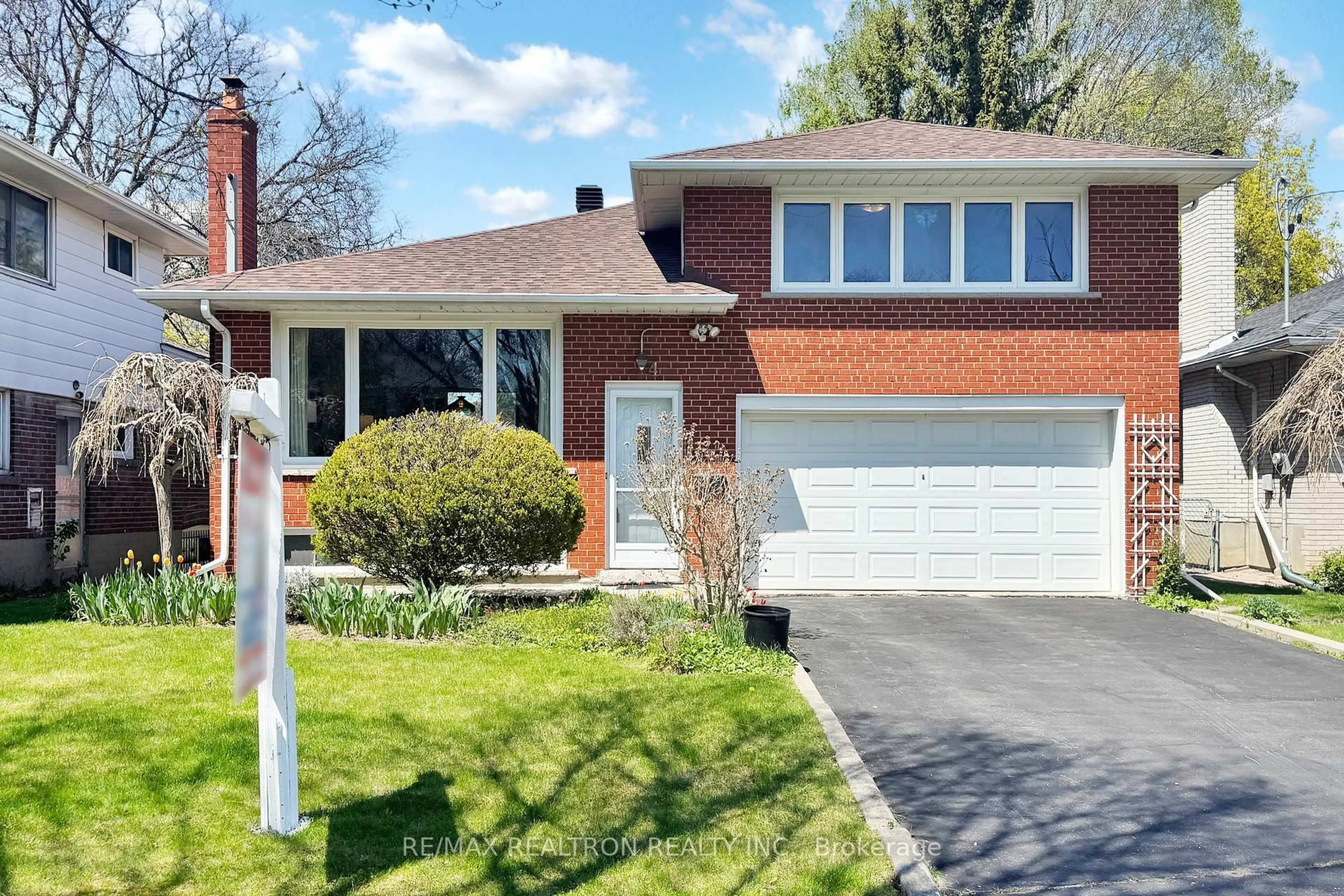 Home with brick exterior material, street for 4 Amulet St, Toronto Ontario M1T 2E4