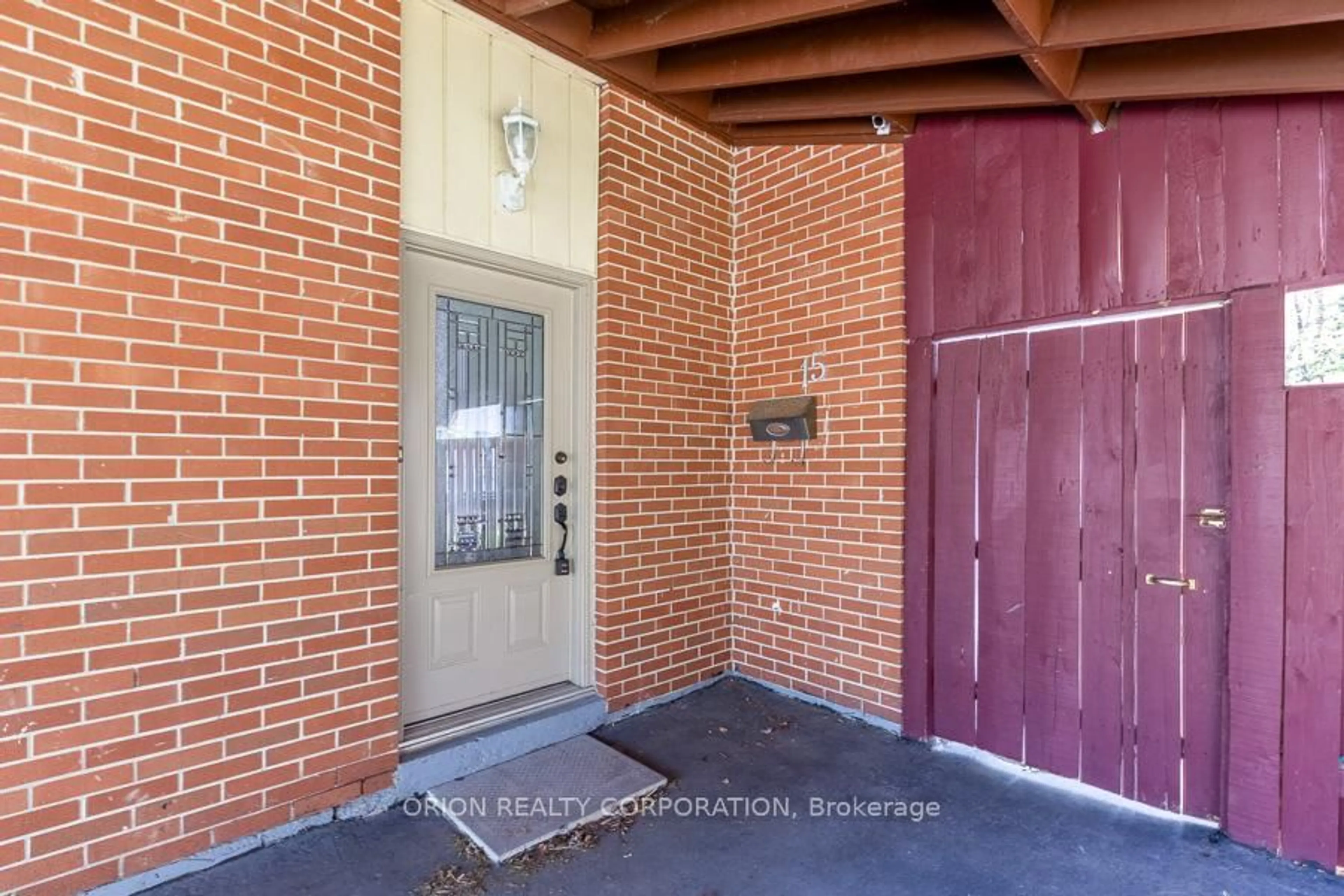 Indoor entryway for 15 Berner Tr, Toronto Ontario M1B 1A8