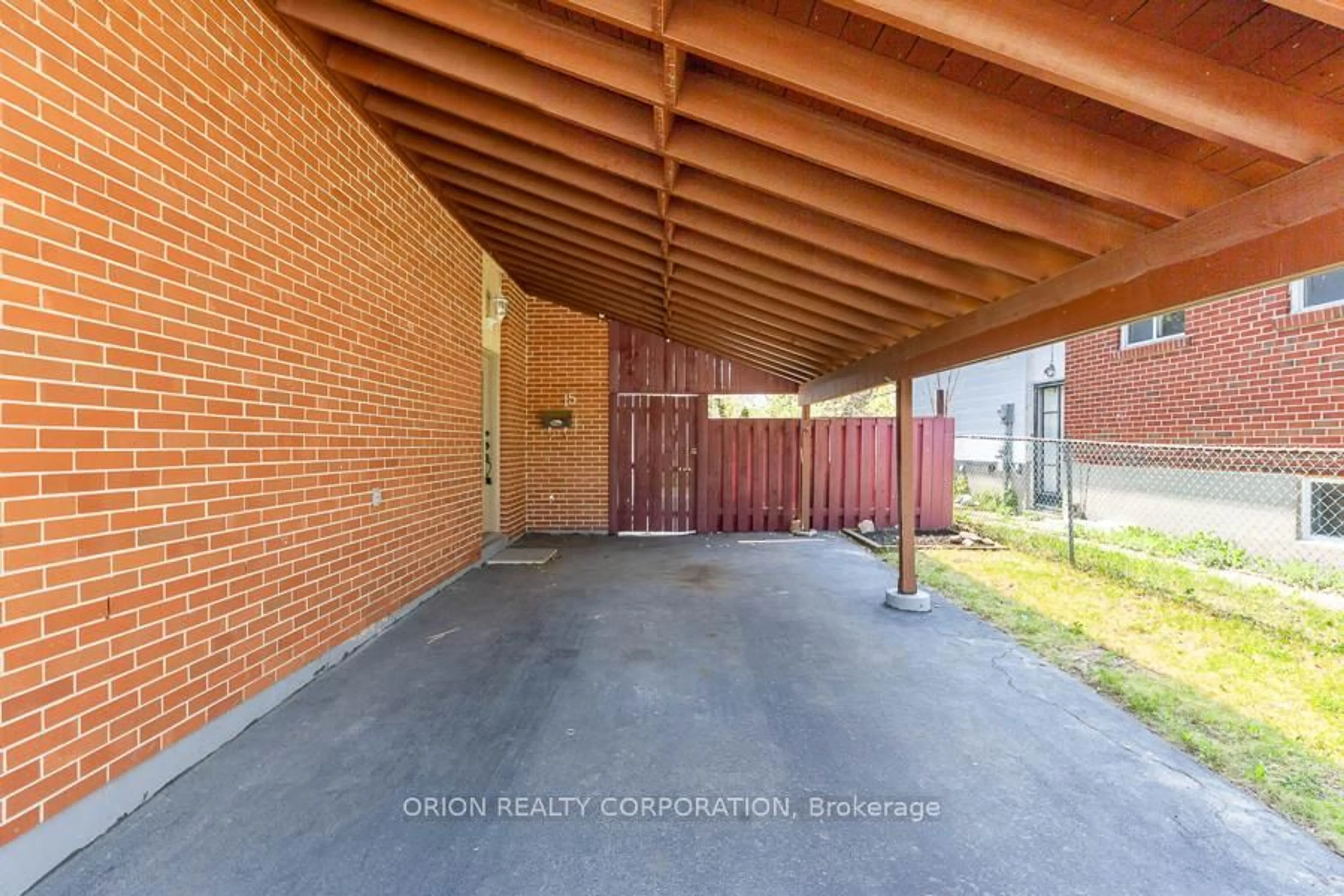 Indoor entryway for 15 Berner Tr, Toronto Ontario M1B 1A8