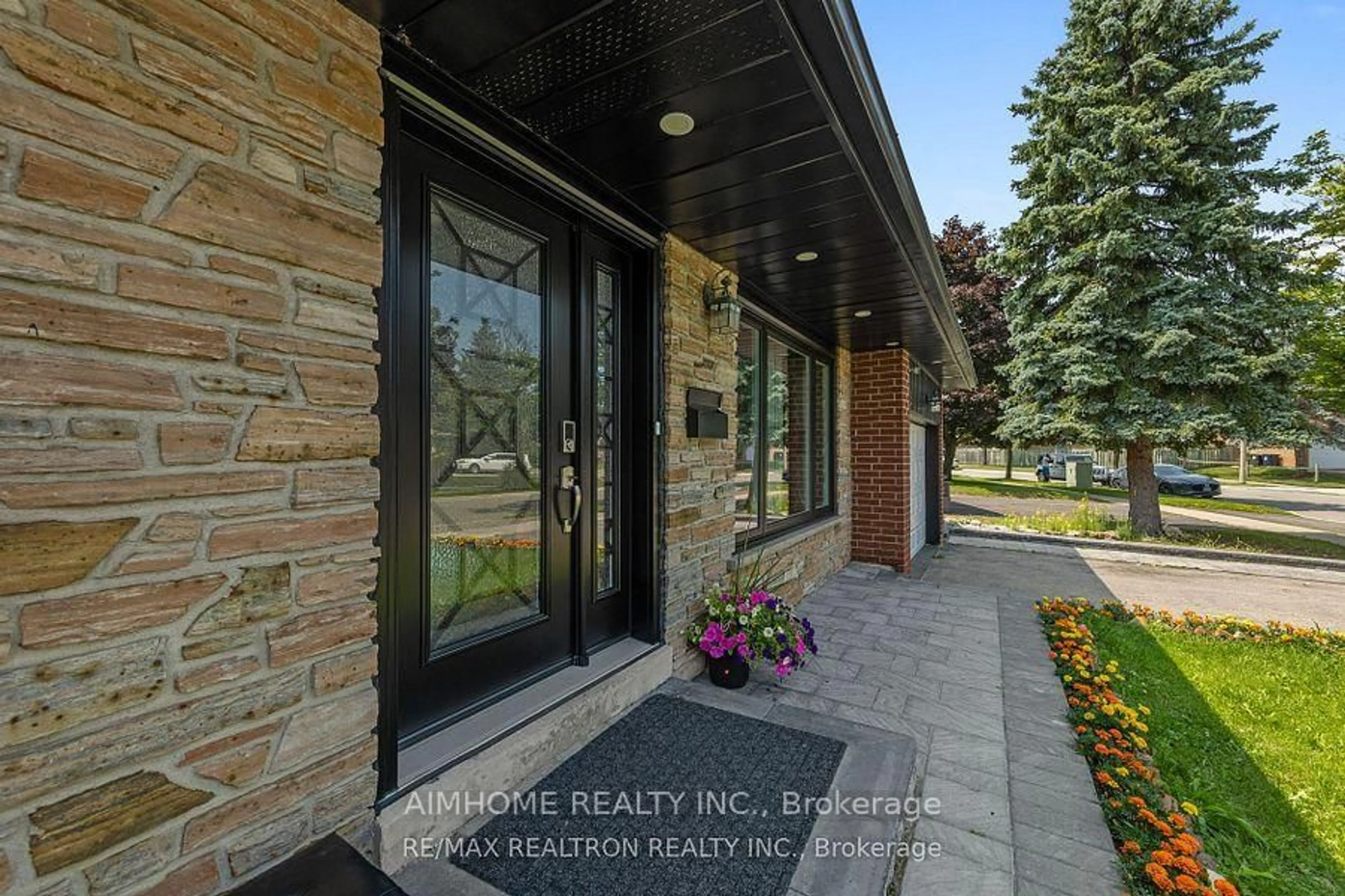 Unknown for 61 Rotary Dr, Toronto Ontario M1B 2J4