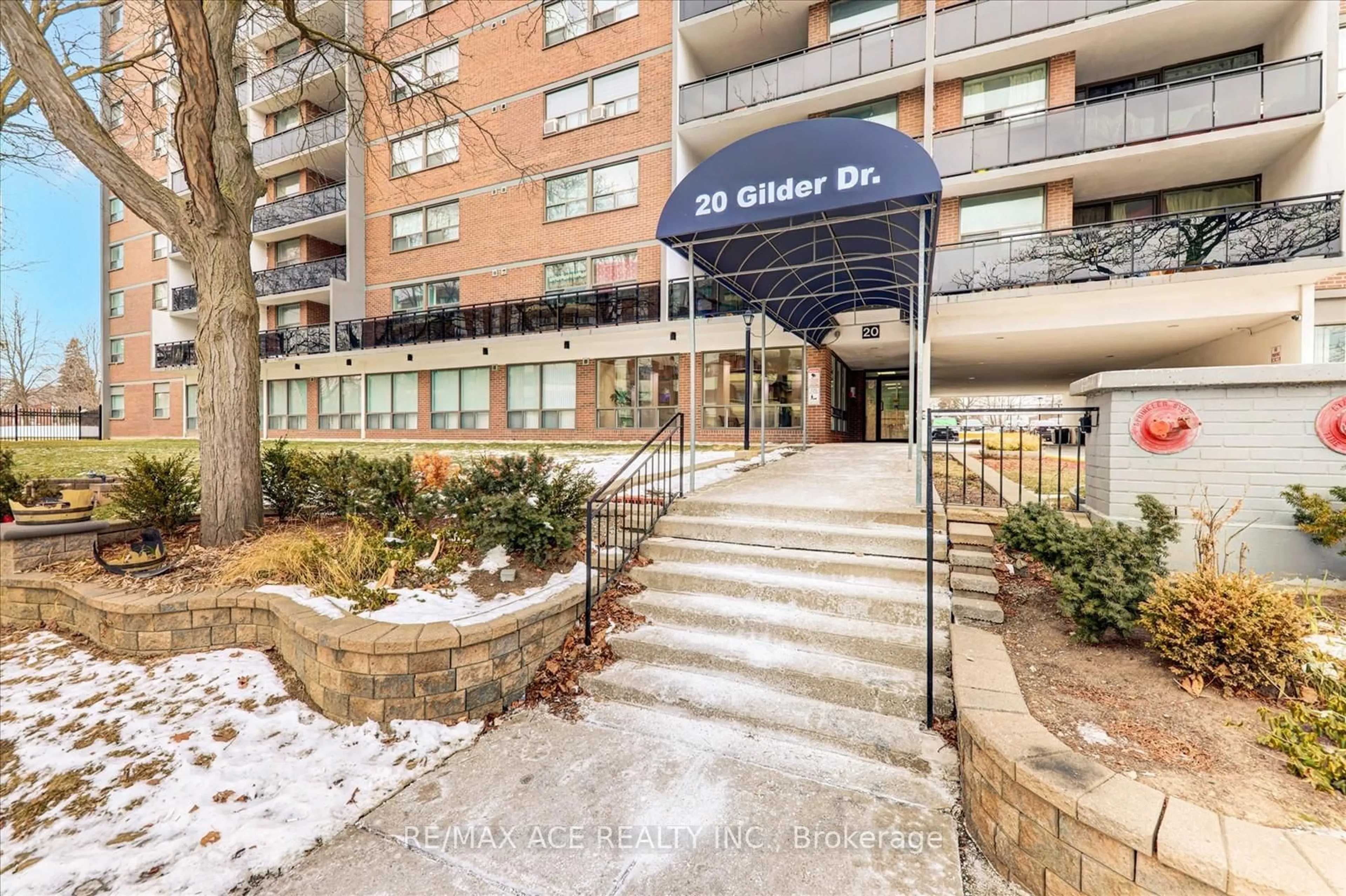 Indoor foyer for 20 Gilder Dr #805, Toronto Ontario M1K 5E1