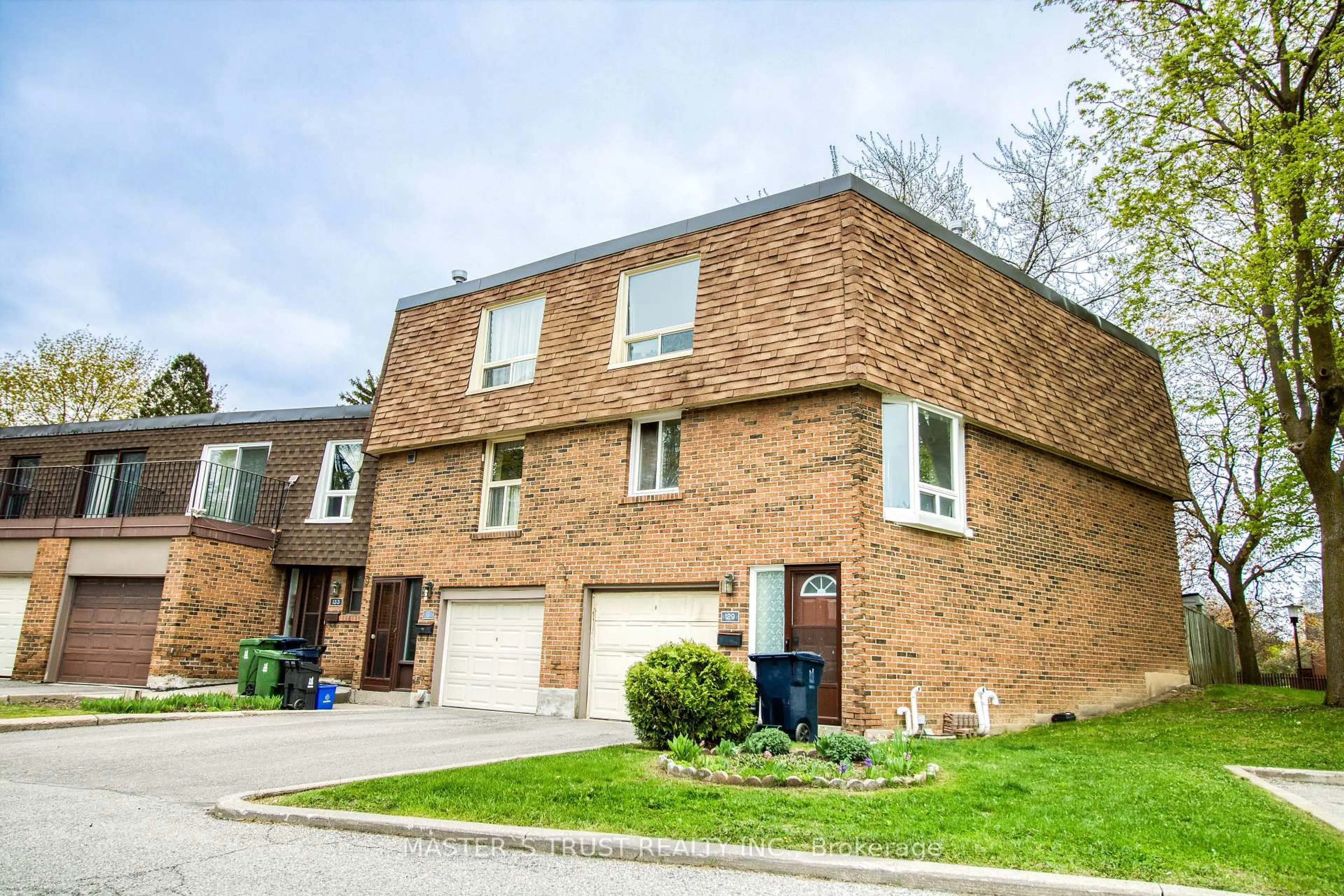 Home with brick exterior material, street for 129 Huntingdale Blvd, Toronto Ontario M1W 1T2