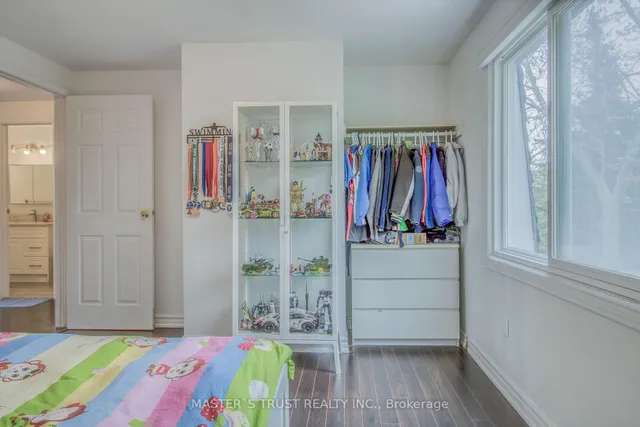 Additional property image - 129 Huntingdale Blvd