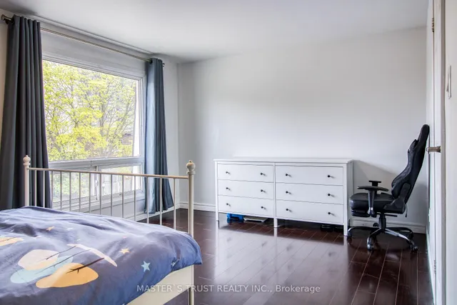 Additional property image - 129 Huntingdale Blvd