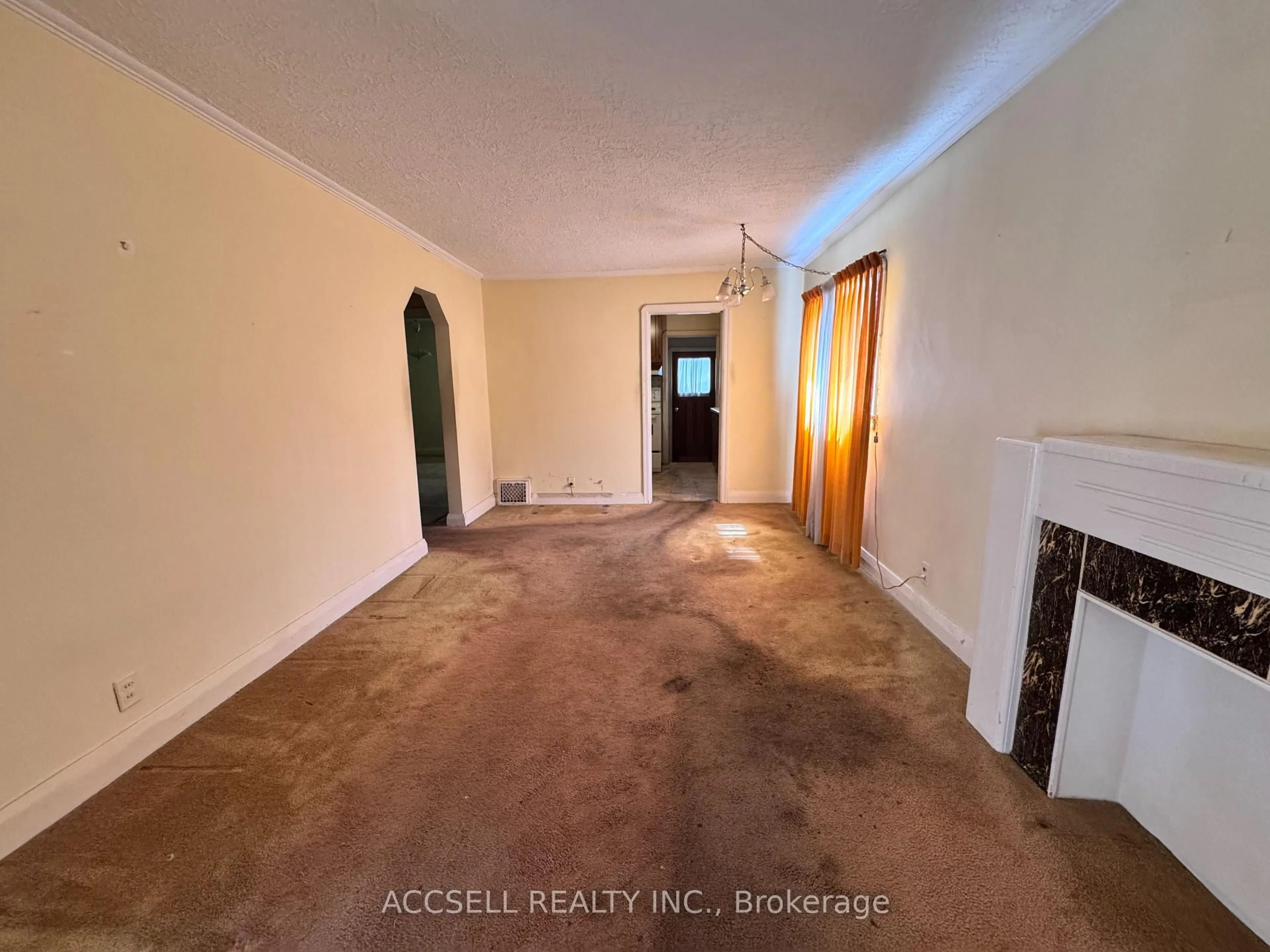 A pic of a room for 493 Dawes Rd, Toronto Ontario M4B 2G5
