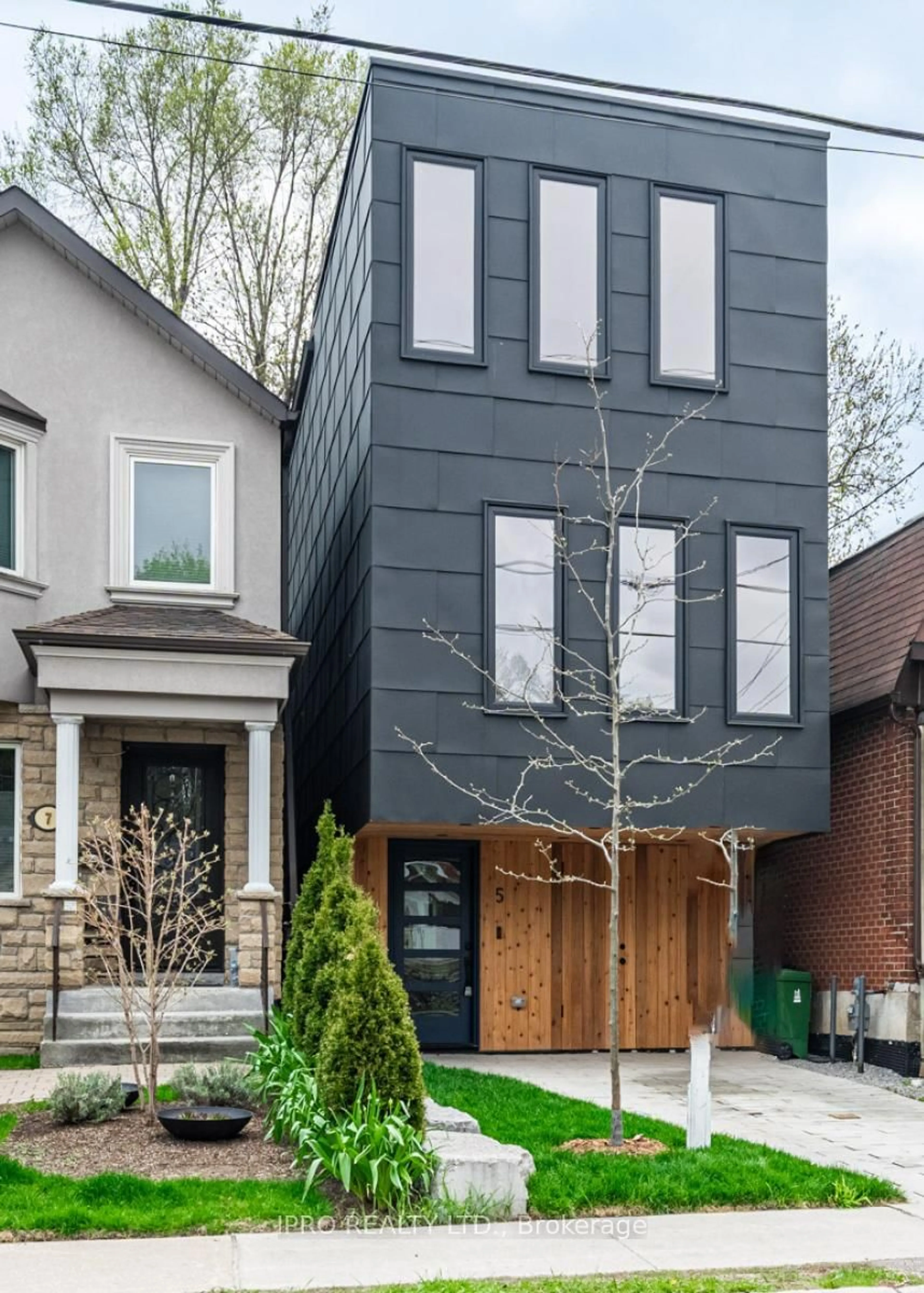Home with brick exterior material, street for 5 Hamstead Ave, Toronto Ontario M4C 2S3