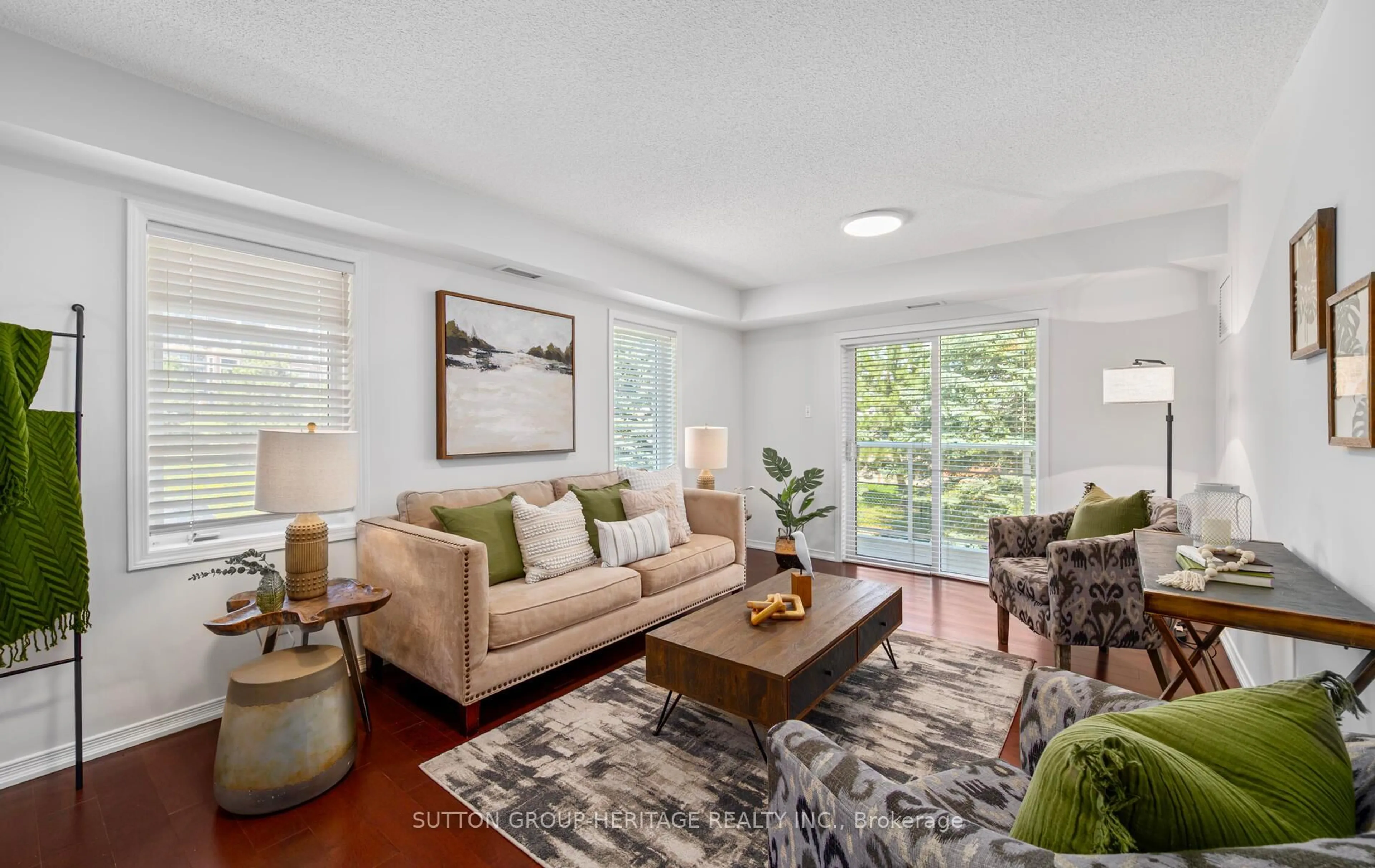 Living room with furniture, unknown for 124 Aspen Springs Dr #207, Clarington Ontario L1C 0G8