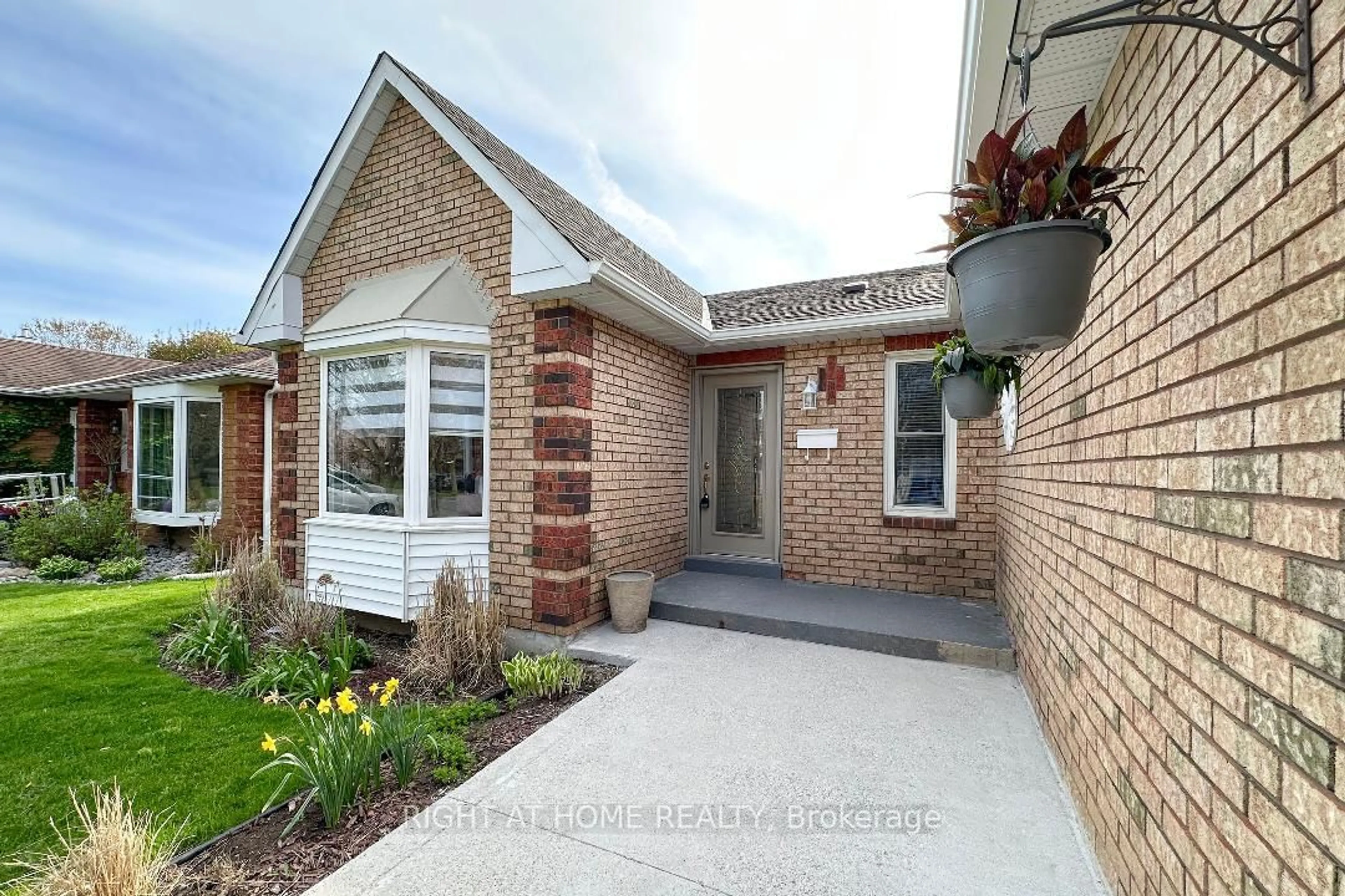 Home with brick exterior material, street for 91 Foster Creek Dr, Clarington Ontario L1B 1G5