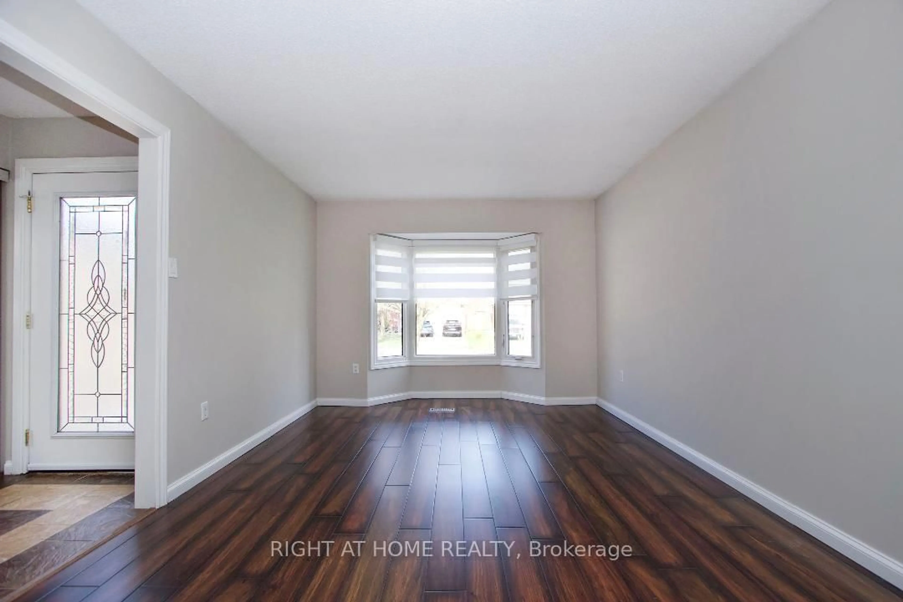 A pic of a room for 91 Foster Creek Dr, Clarington Ontario L1B 1G5