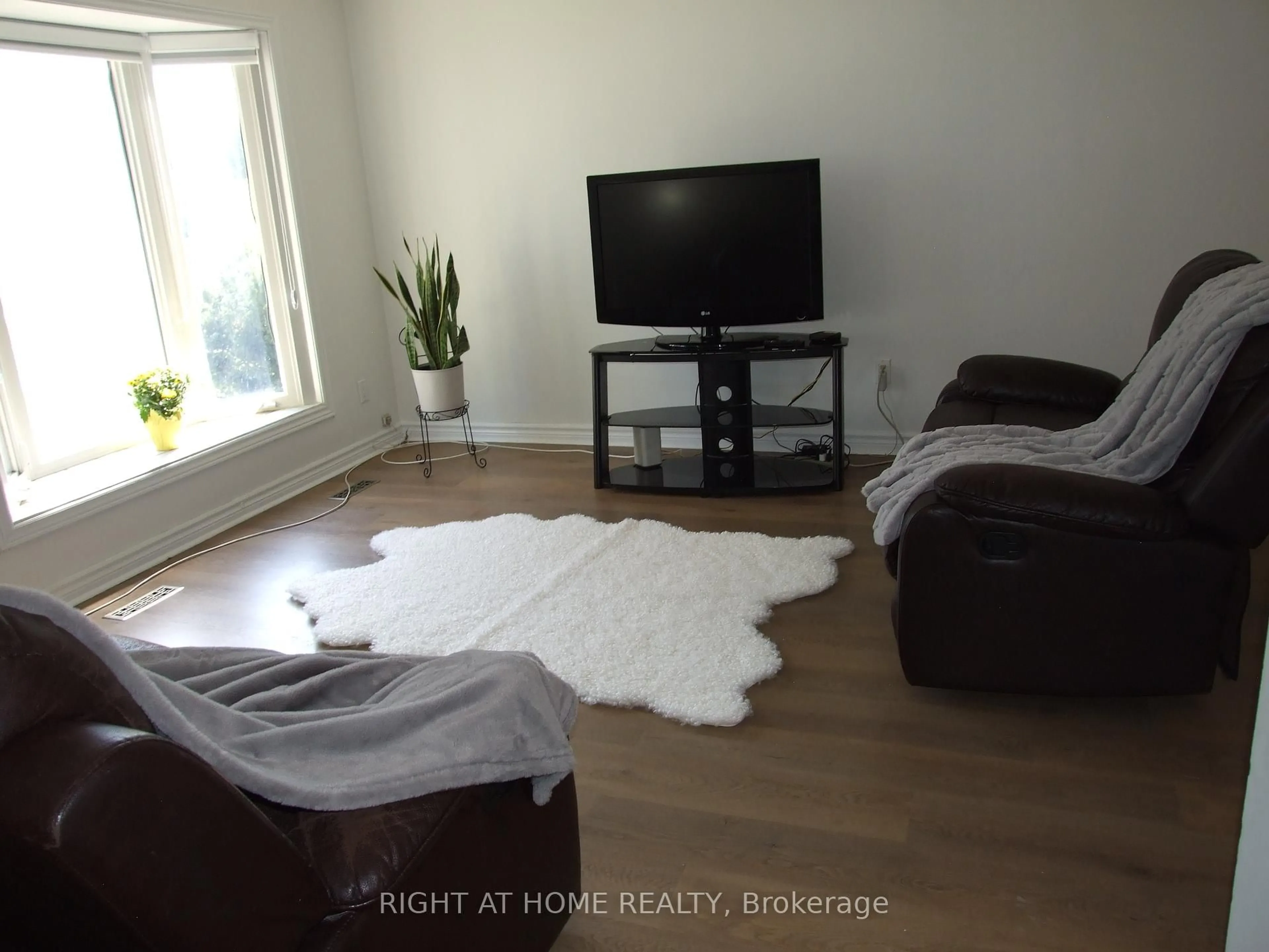A pic of a room for 53 Renfield Cres, Whitby Ontario L1P 1B2