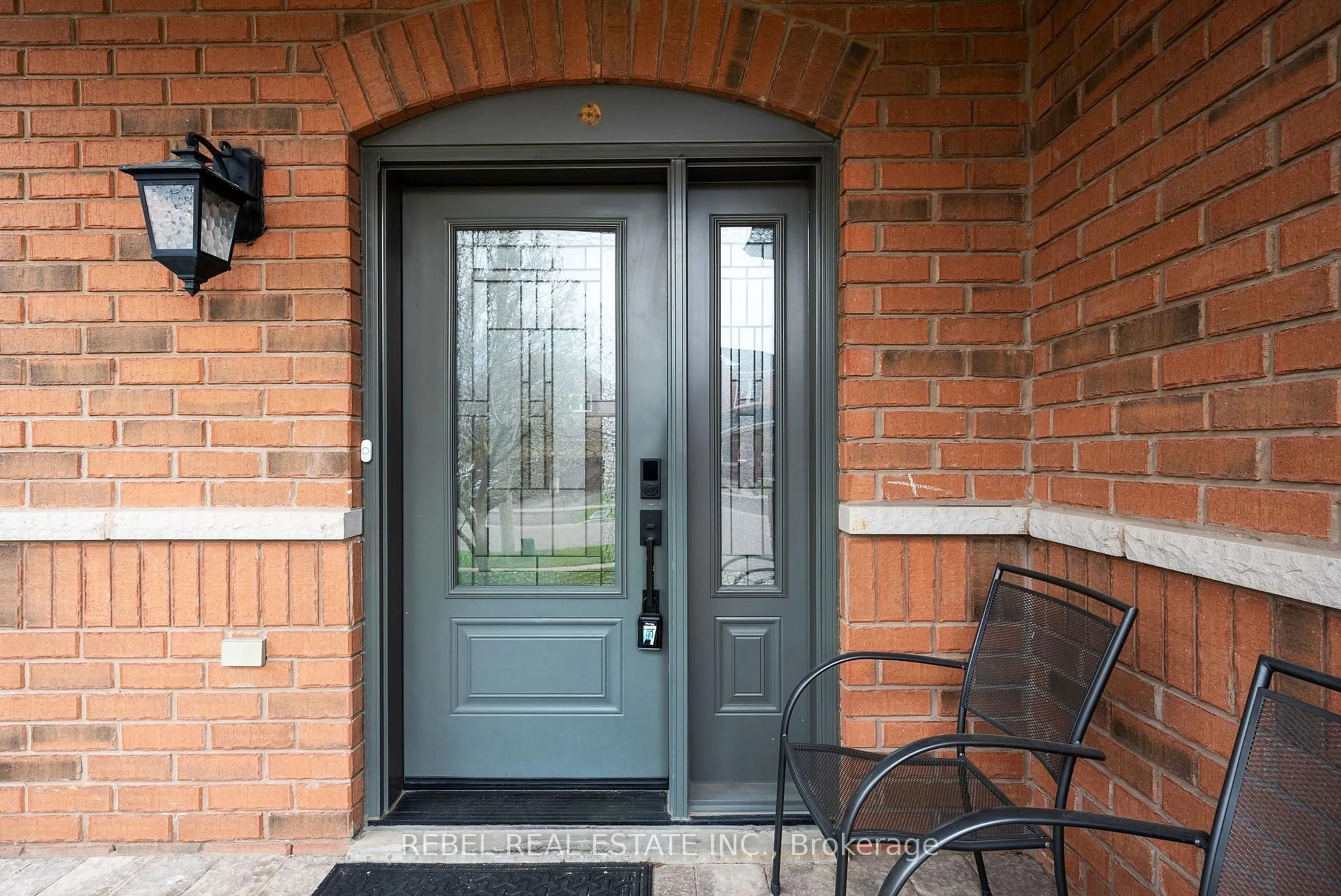 Indoor entryway for 981 ORMOND Dr, Oshawa Ontario L1K 3C1
