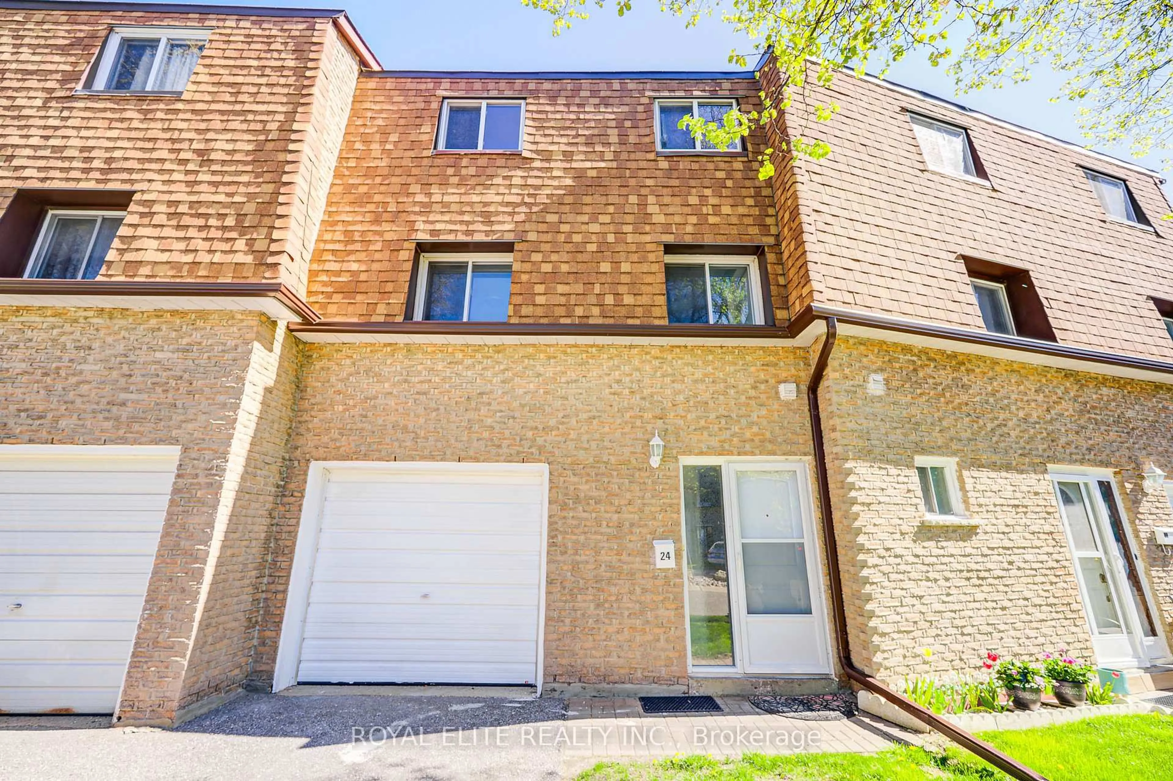 Unknown for 3075 Bridletowne Circ #24, Toronto Ontario M1W 1S8