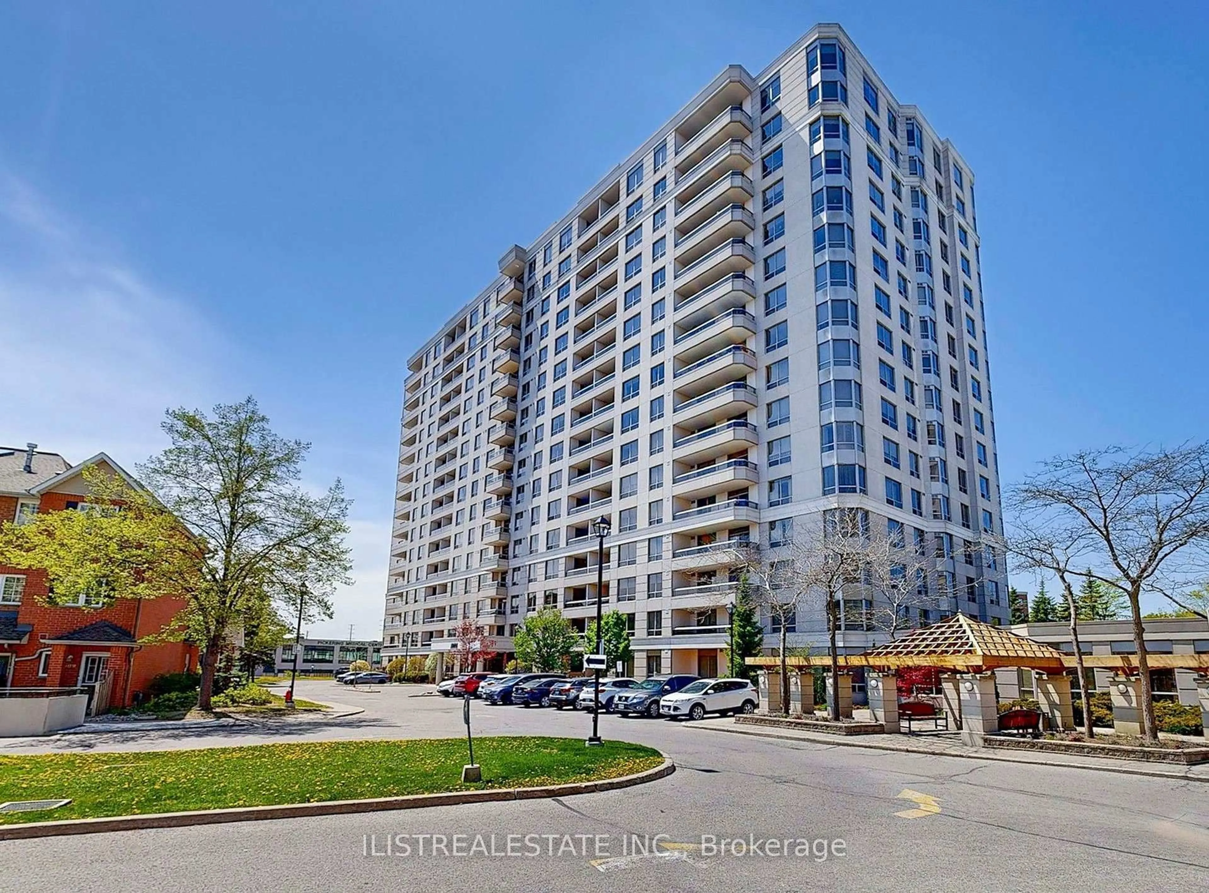 A pic from outside/outdoor area/front of a property/back of a property/a pic from drone, unknown for 1000 The Esplanade N/A #1216, Pickering Ontario L1V 6V4