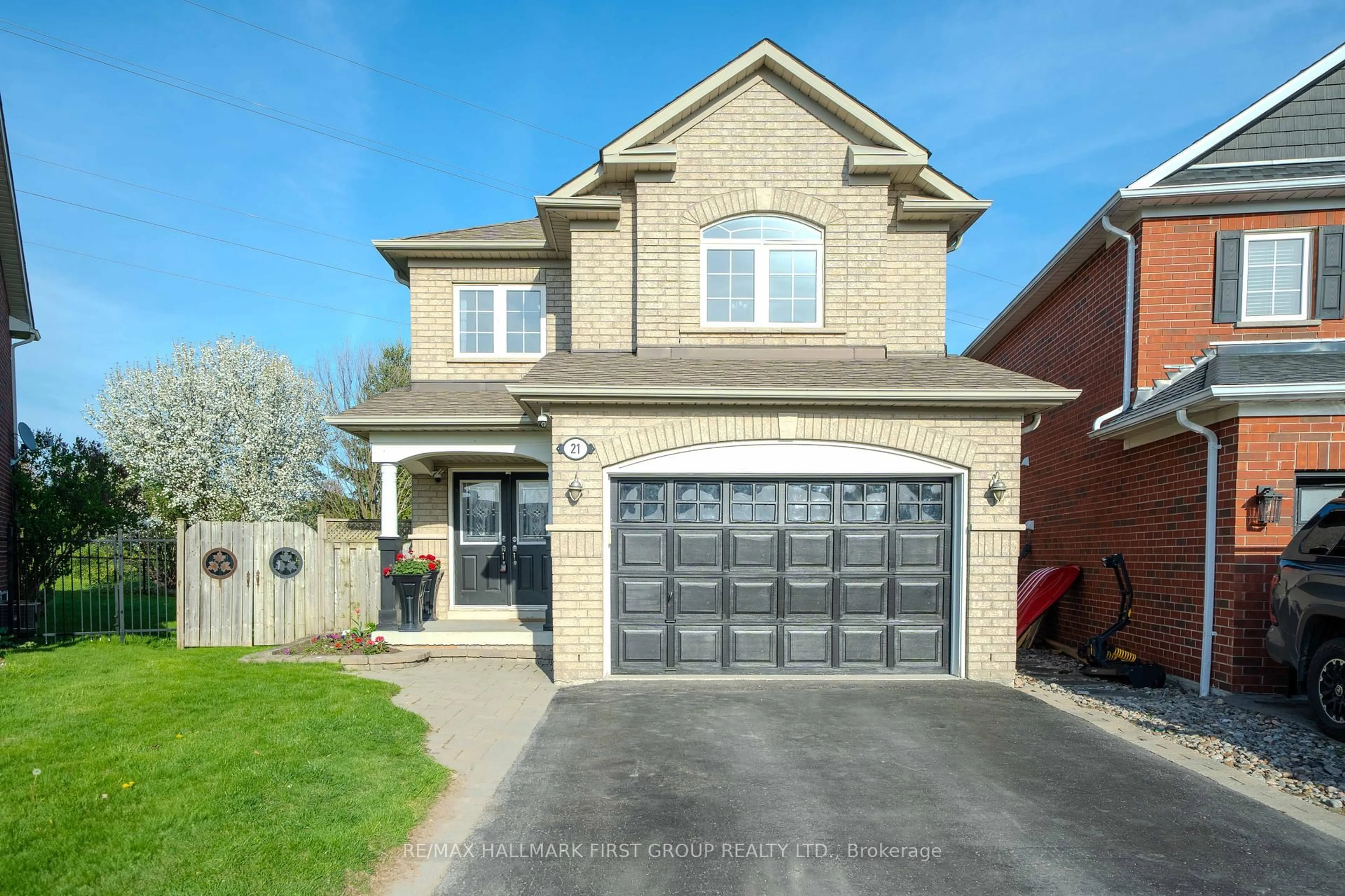 Home with brick exterior material, street for 21 Arlston Crt, Whitby Ontario L1R 3C2