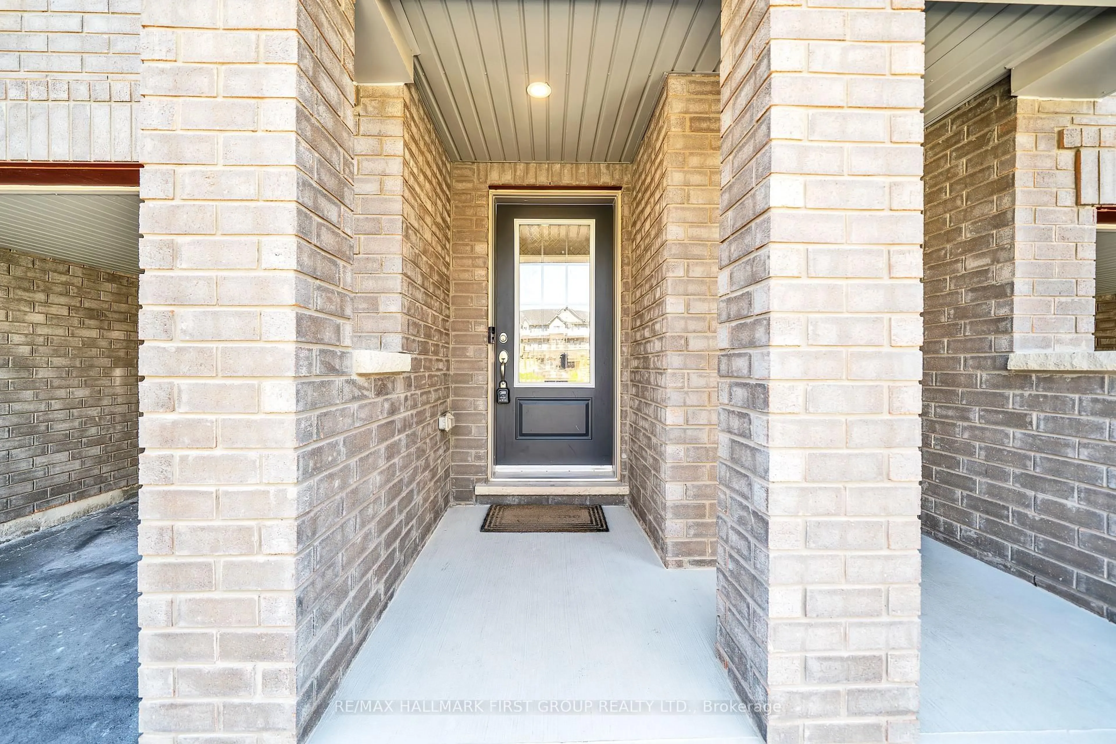 Unknown for 137 Danzatore Path, Oshawa Ontario L1L 0P9