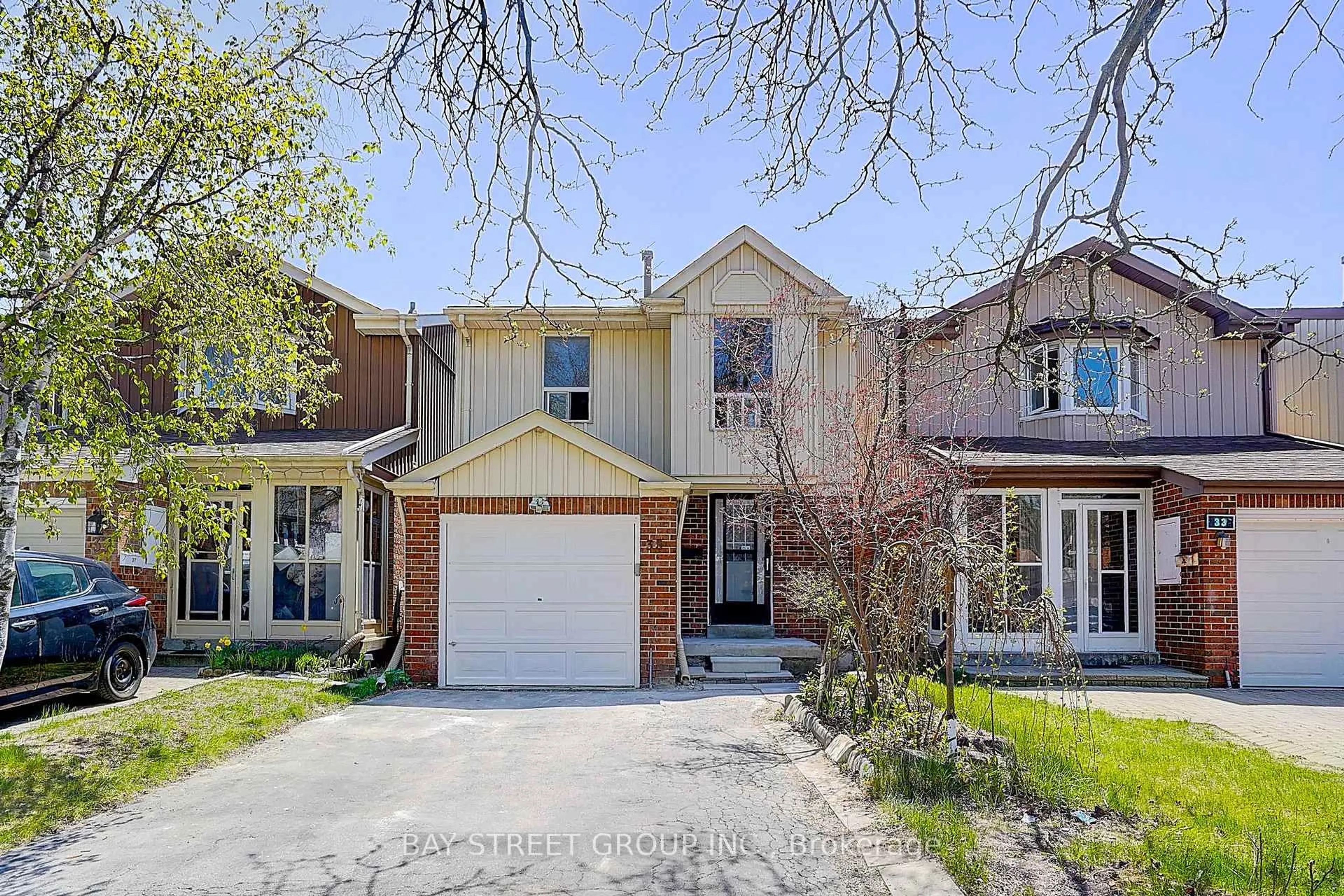 Home with brick exterior material, street for 35 Belinda Sq, Toronto Ontario M1W 3M1