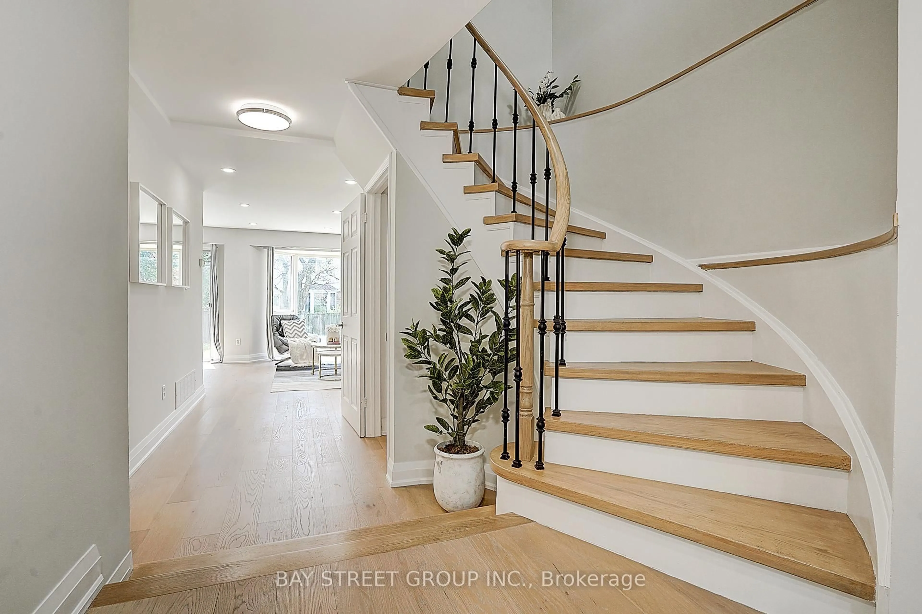 Unknown for 35 Belinda Sq, Toronto Ontario M1W 3M1