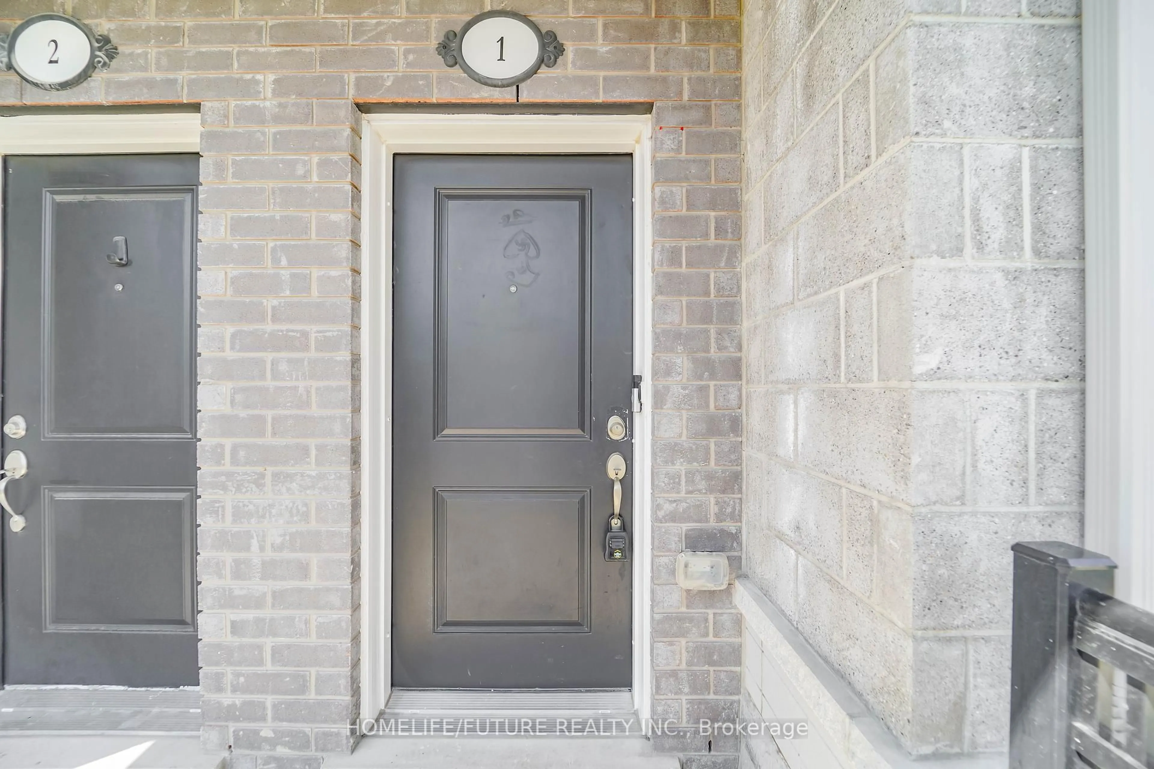 Indoor entryway for 1040 Elton Way #1, Whitby Ontario L1N 0L3