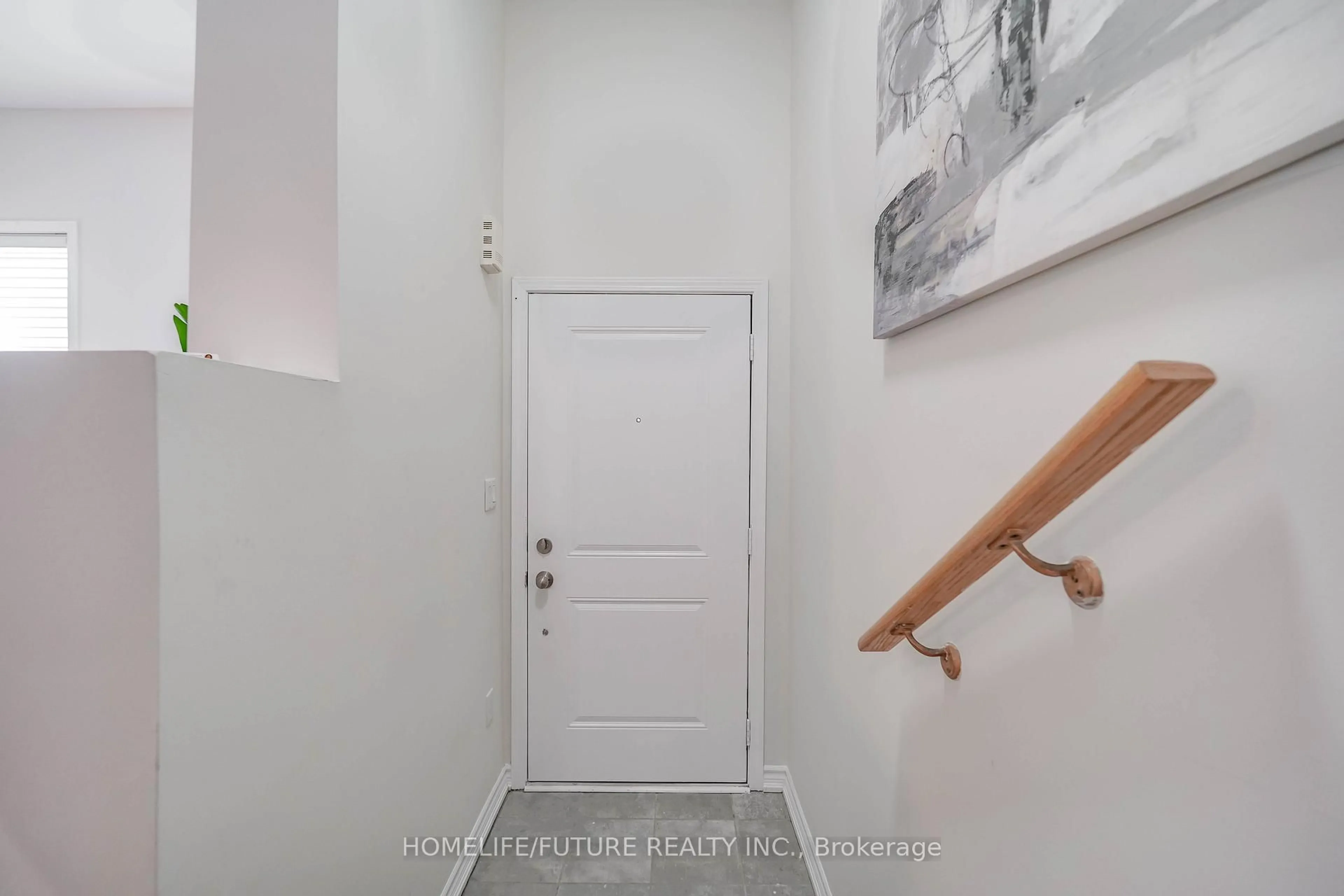 Indoor entryway for 1040 Elton Way #1, Whitby Ontario L1N 0L3