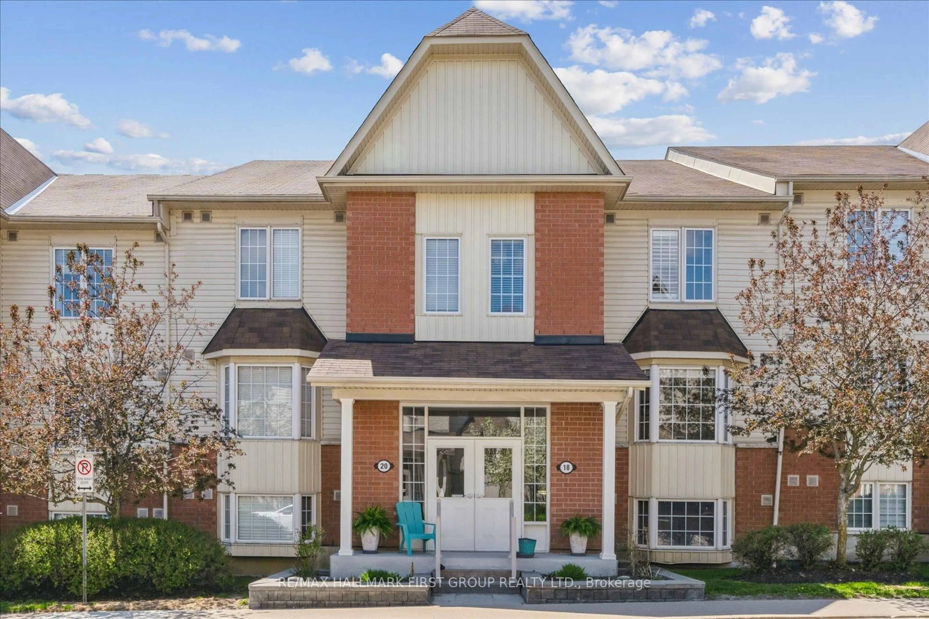 Unknown for 20 Petra Way #1, Whitby Ontario L1R 0A5