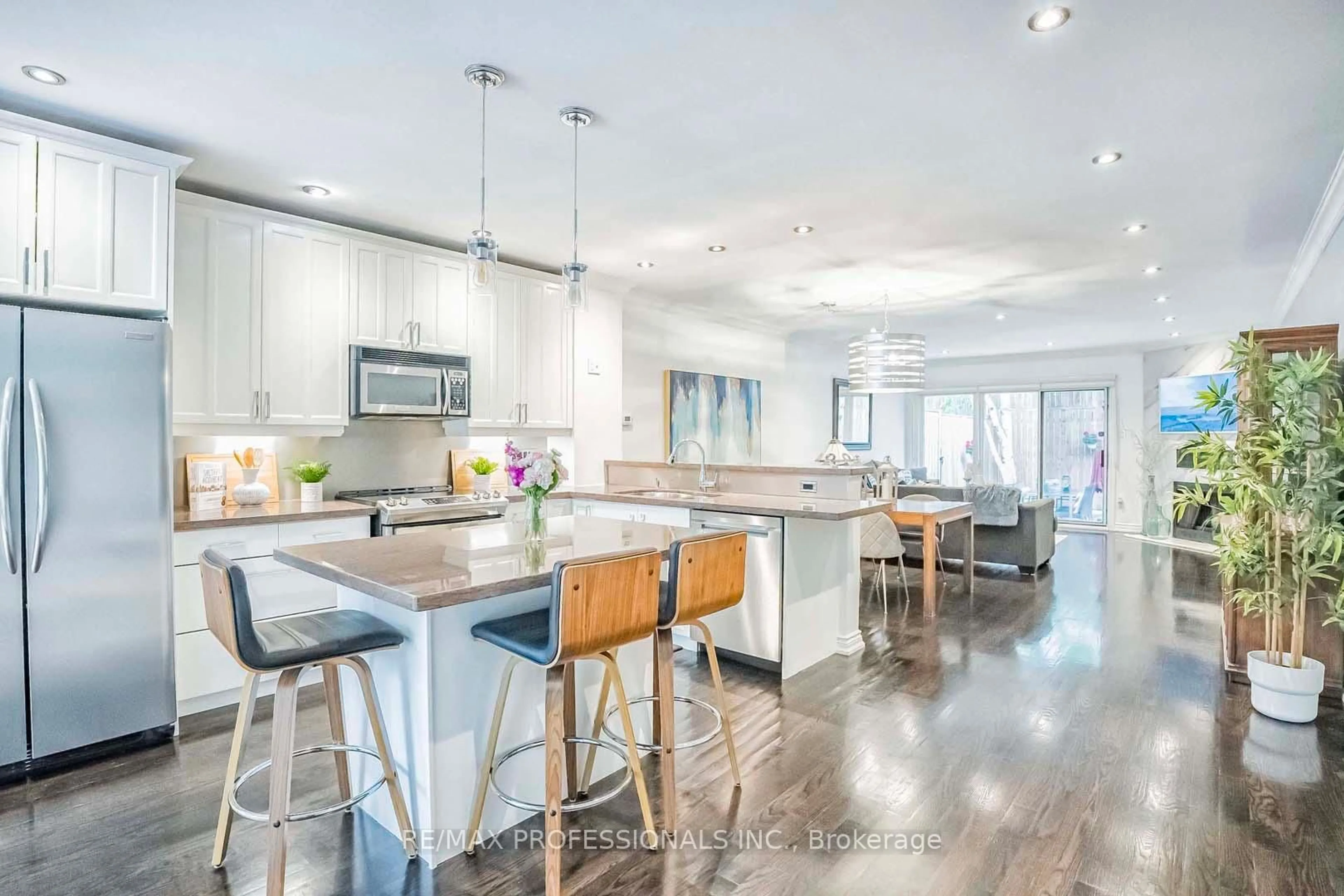 Open concept kitchen, unknown for 14 Kellner Crt, Toronto Ontario M4L 3W4