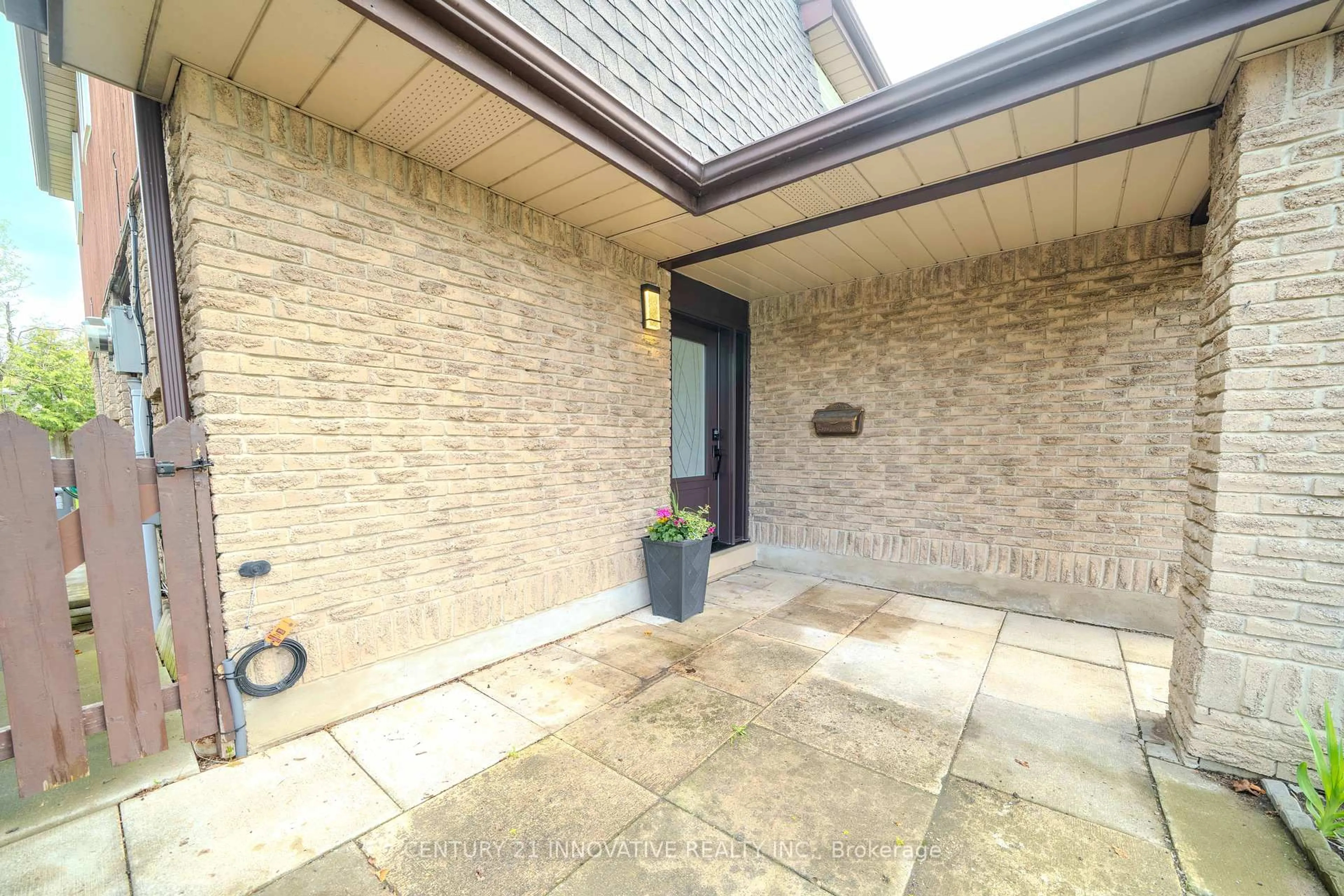 Unknown for 750 Edgewood Rd, Pickering Ontario L1V 2Z8