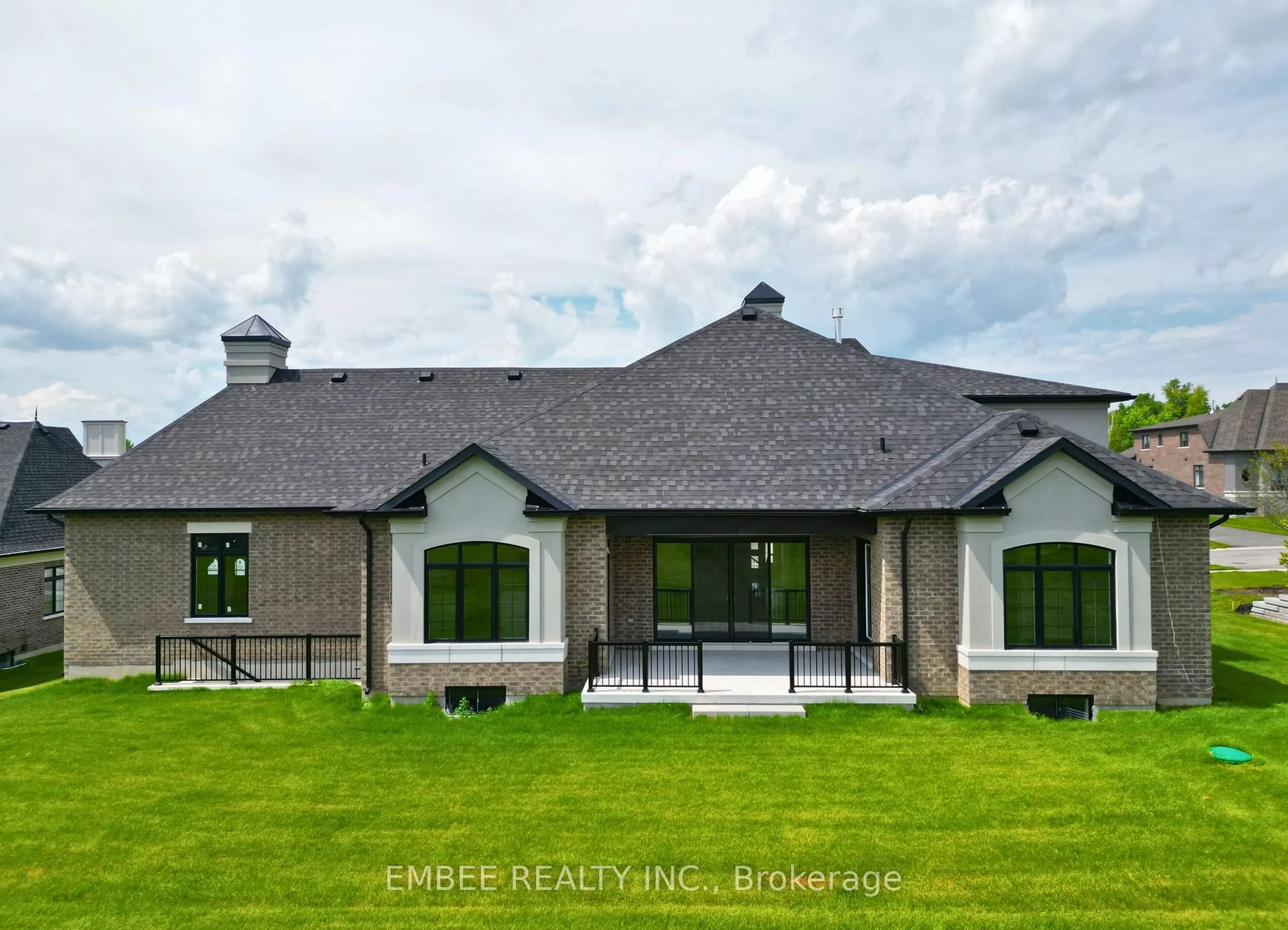 Home with brick exterior material, unknown for 46 Bonnie Brae Crt, Scugog Ontario L9L 1V1