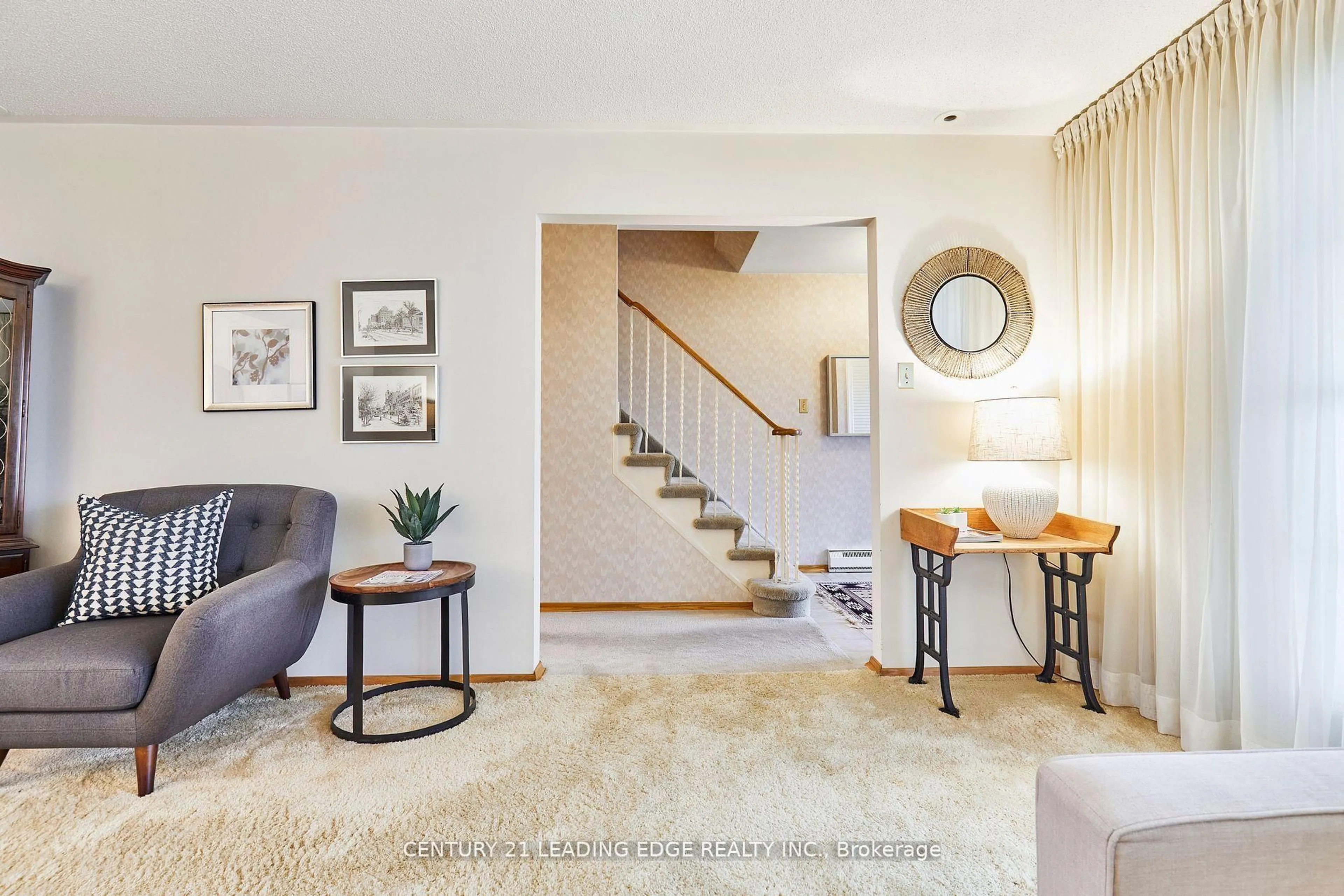 Indoor entryway for 24 Dunmurray Blvd, Toronto Ontario M1T 2J9